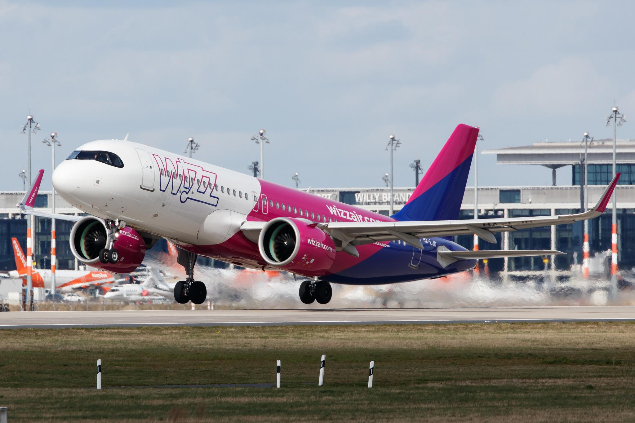 Flughafen Berlin Brandenburg: Wizz Air (W6 / WZZ) |  Airbus A320-271N A20N | HA-LJD | MSN 10129