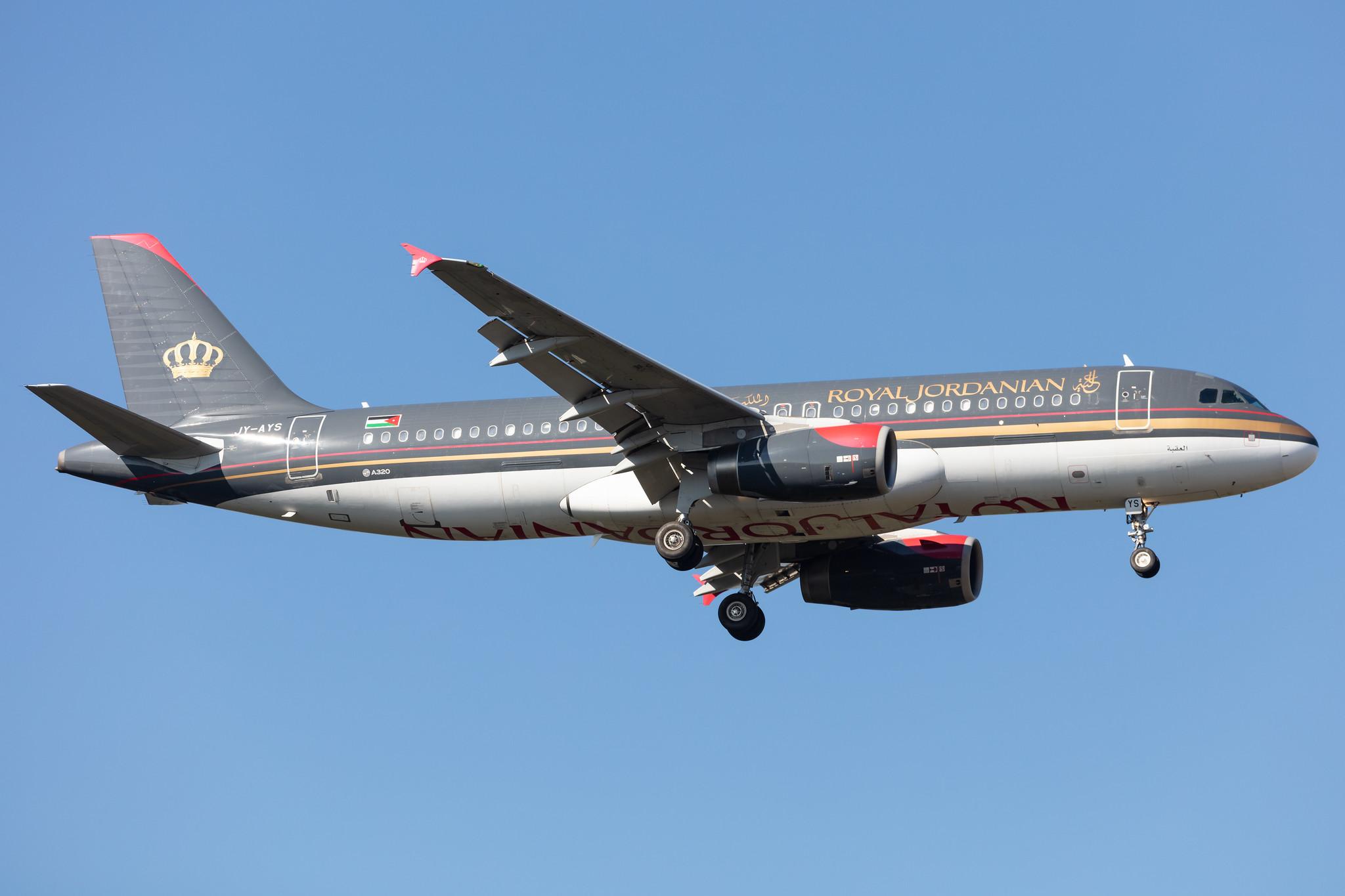 Frankfurt Airport: Royal Jordanian (RJ / RJA) |  Airbus A320-232 A320 | JY-AYS | MSN 4853