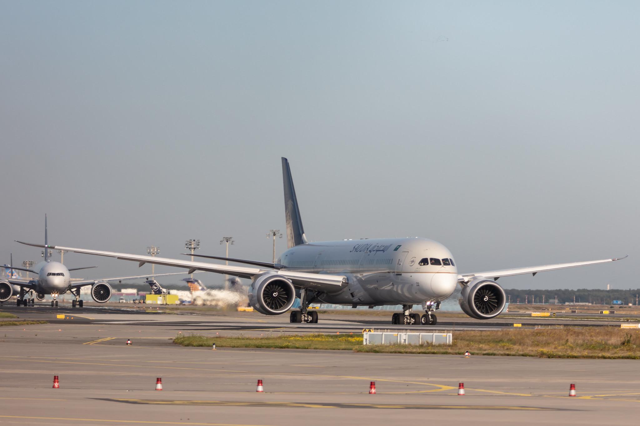 Frankfurt Airport: Saudia (SV / SVA) |  Boeing 787-9 Dreamliner B789 | HZ-AR22 | MSN 40048
