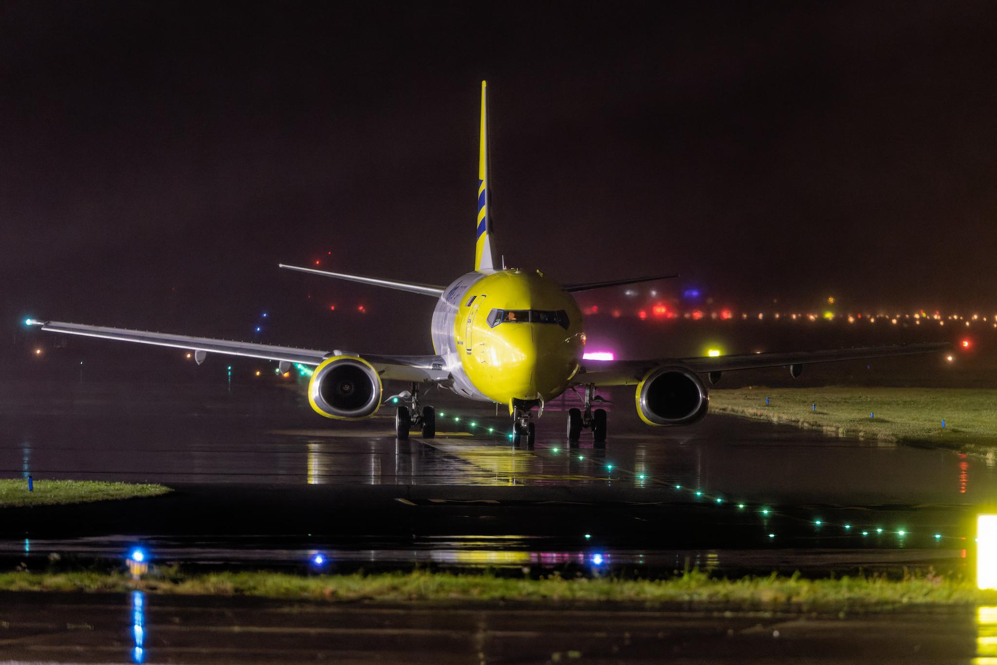 Hamburg Airport: Poste Air Cargo (M4 / MSA) |  Boeing 737-490(SF) B734 | EI-GHC | MSN 30161