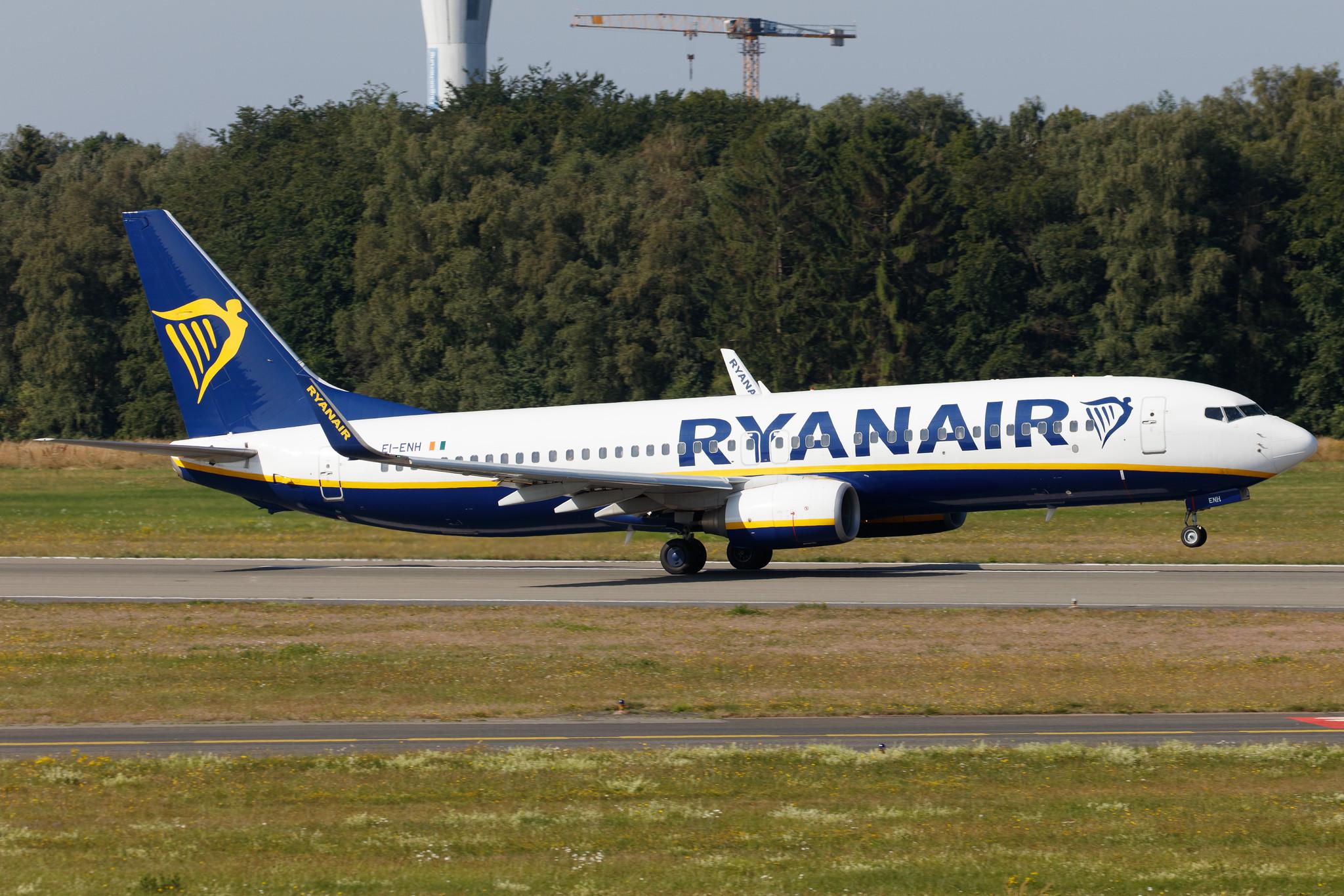 Hamburg Airport: Ryanair (FR / RYR) |  Boeing 737-8AS B738 | Ei-ENH | MSN 35033