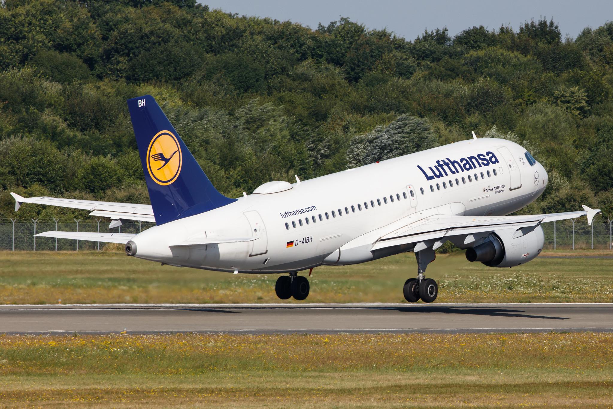 Hamburg Airport: Lufthansa (LH / DLH) |  Airbus A319-112 A319 | D-AIBH | MSN 5239