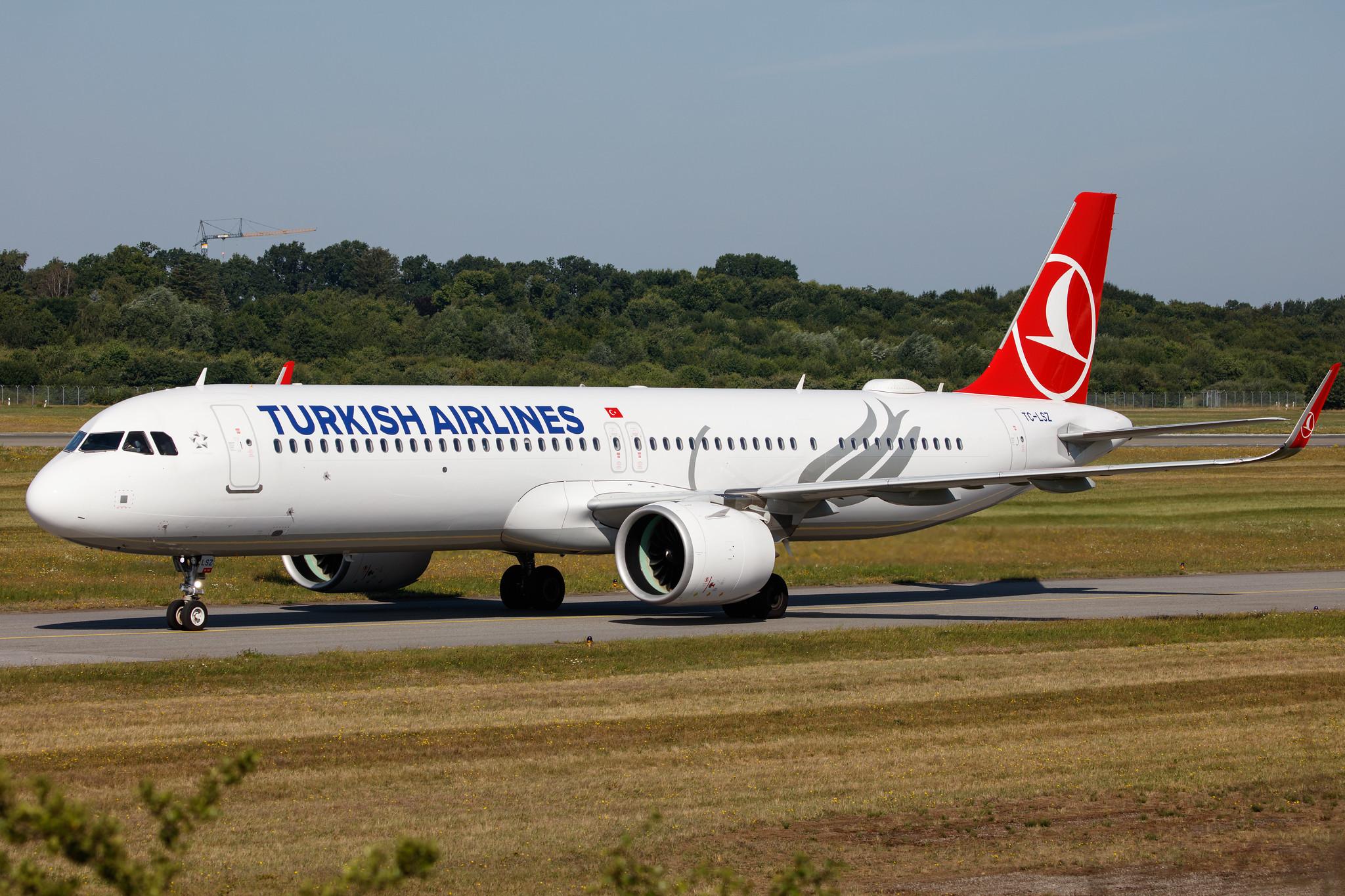 Hamburg Airport: Turkish Airlines (TK / THY) |  Airbus A321-271NX A21N | TC-LSZ | MSN 09452