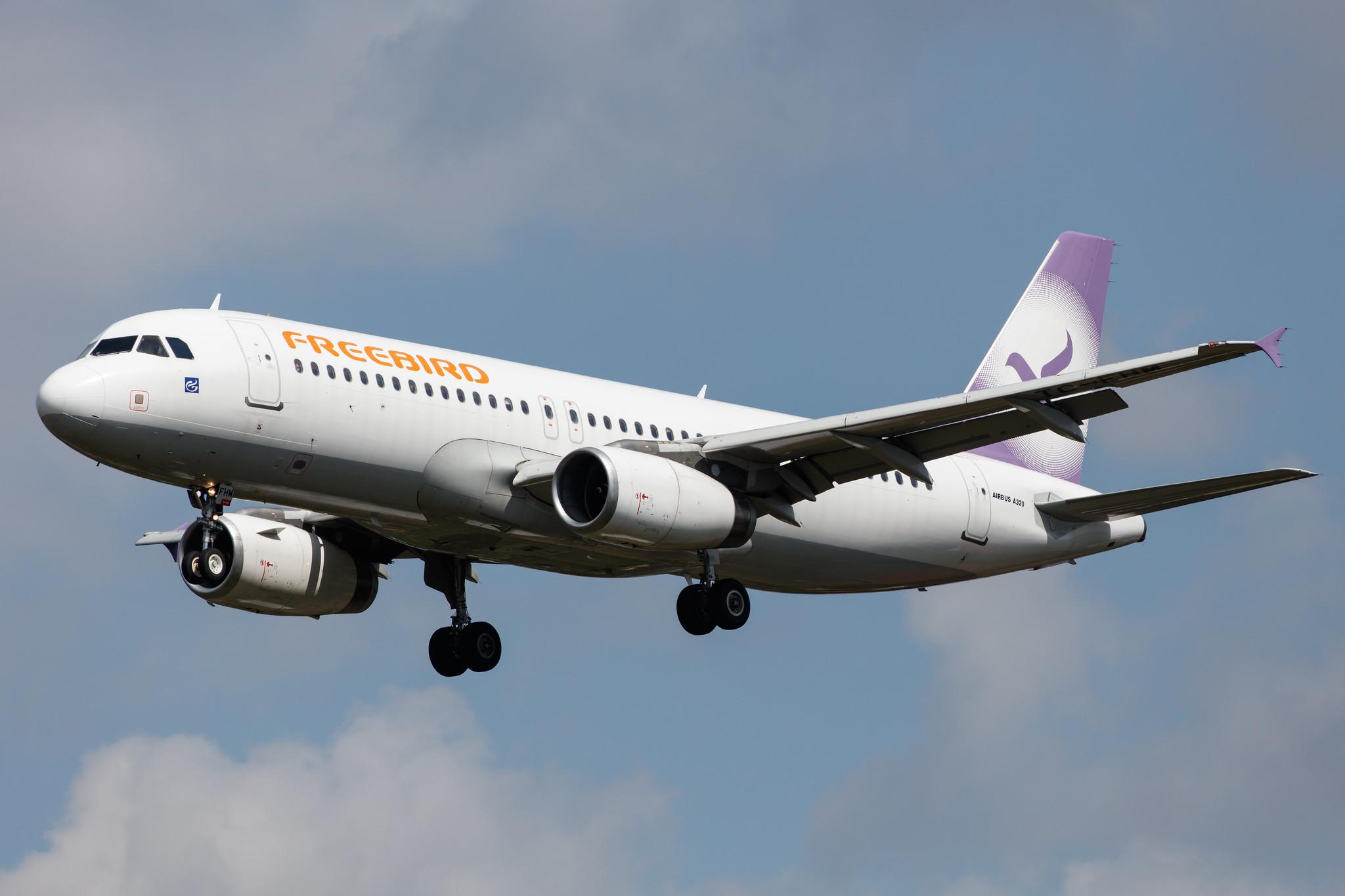 Hamburg Airport: Freebird Airlines (FH / FHY) |  Airbus A320-232 A320 | TC-FHM | MSN 3012