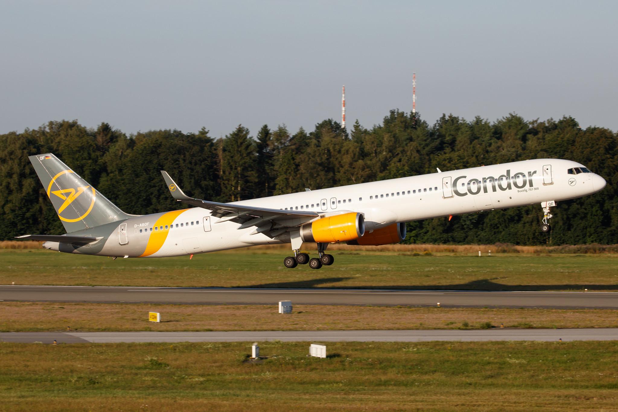 Hamburg Airport: Condor (DE / CFG) |  Boeing 757-330 B753 | D-ABOF | MSN 29013