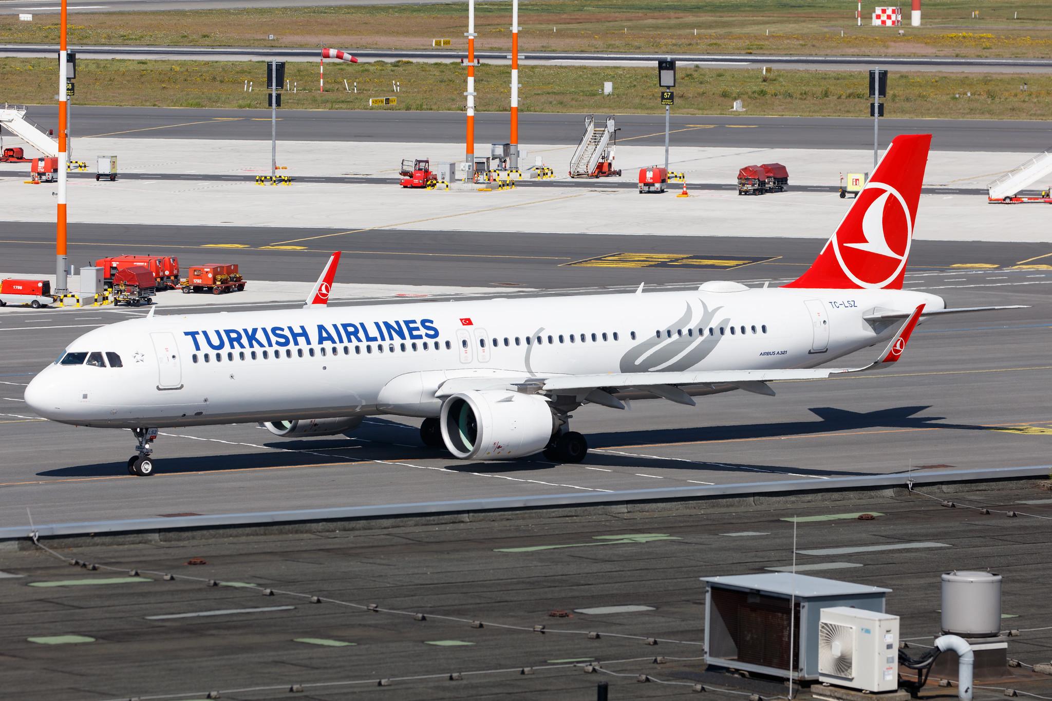 Hamburg Airport: Turkish Airlines (TK / THY) |  Airbus A321-271NX A21N | TC-LSZ | MSN 09452