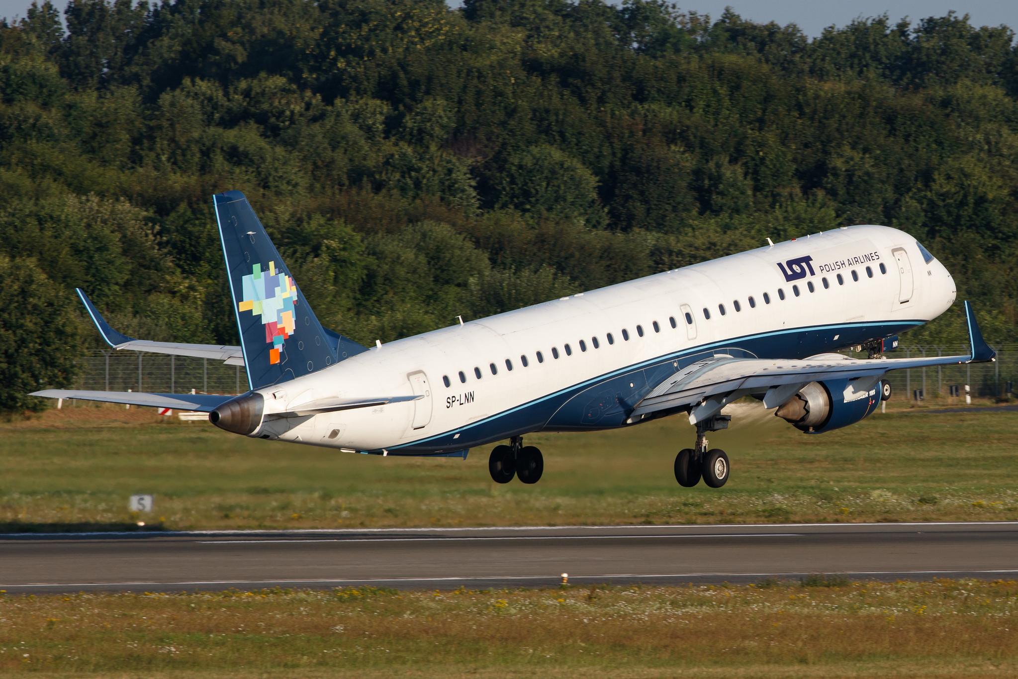 Hamburg Airport: LOT (LO / LOT) |  Embraer E195AR E195 | SP-LNN | MSN 19000413