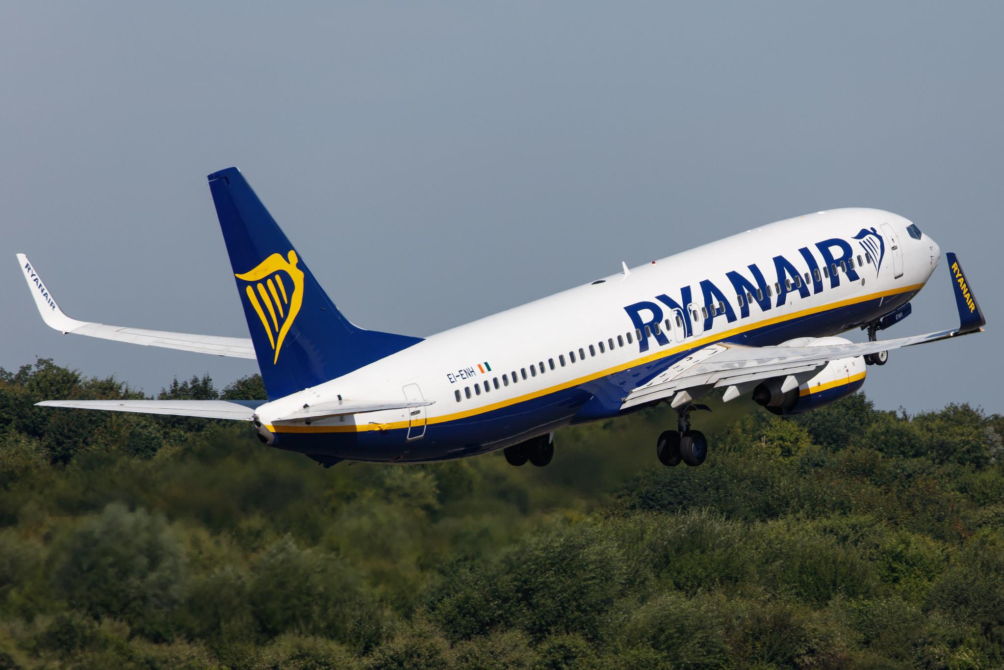 Hamburg Airport: Ryanair (FR / RYR) |  Boeing 737-8AS B738 | Ei-ENH | MSN 35033