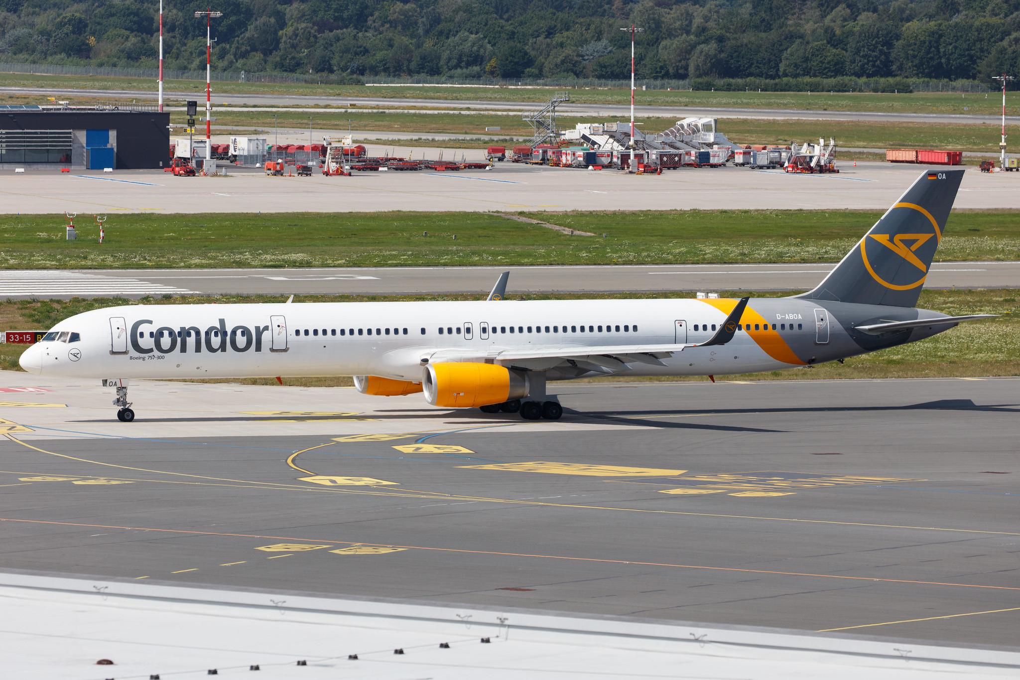 Hamburg Airport: Condor (DE / CFG) |  Boeing 757-330 B753 | D-ABOA | MSN 29016
