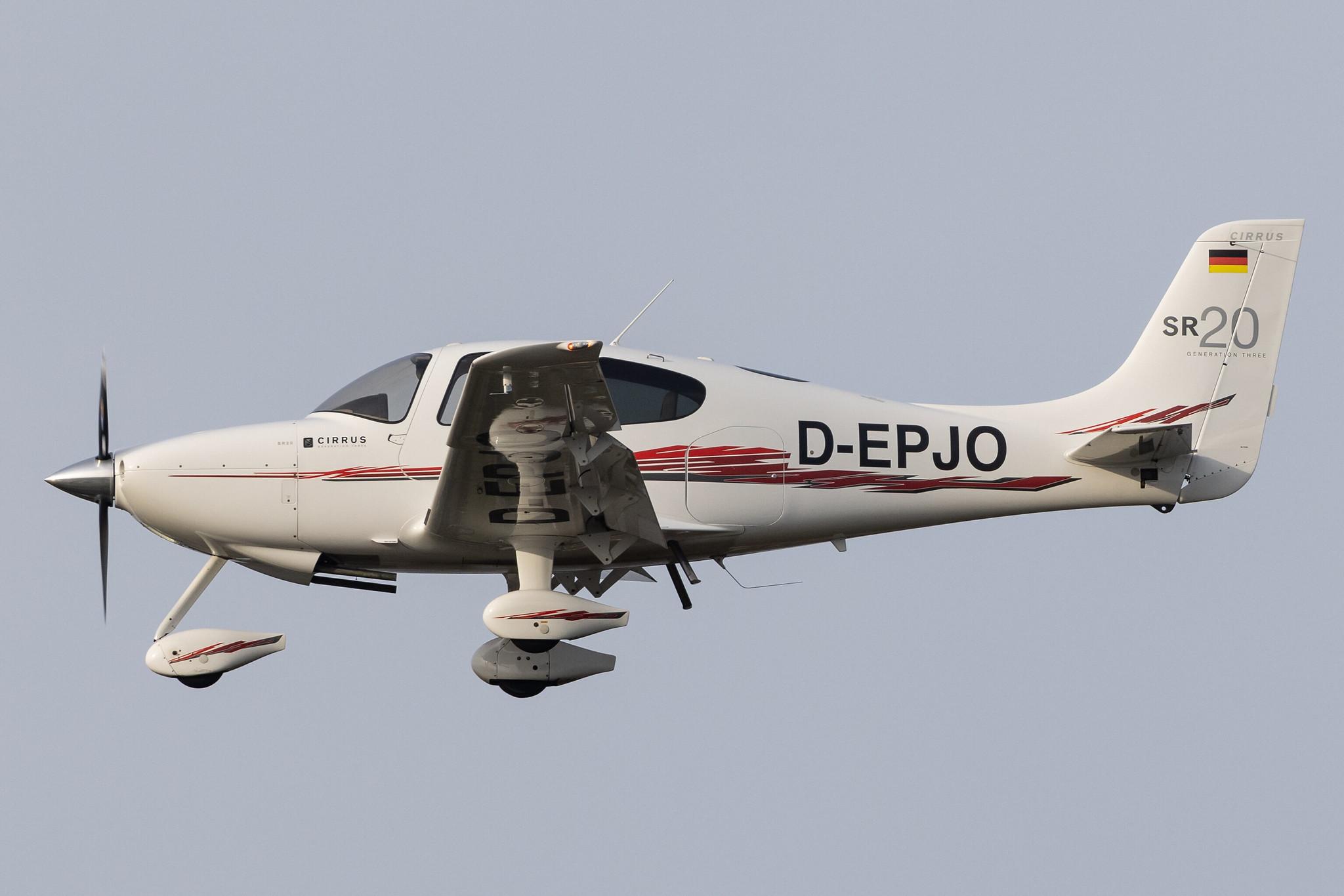 Hamburg Airport: Private owner |  Cirrus SR20 SR20 | D-EPJO | MSN 1992