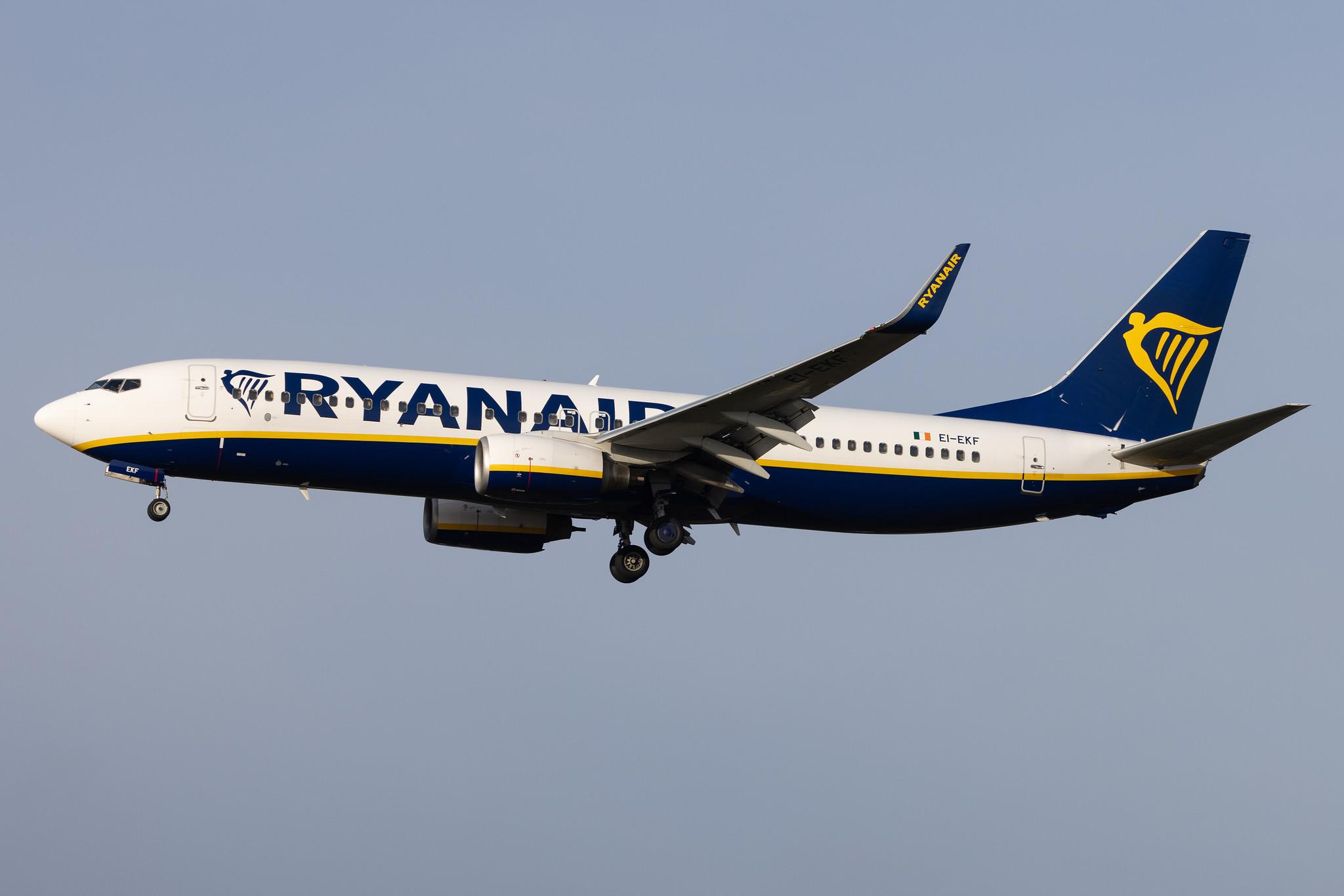 Hamburg Airport: Ryanair (FR / RYR) |  Boeing 737-8AS B738 | EI-EKF | MSN 35025