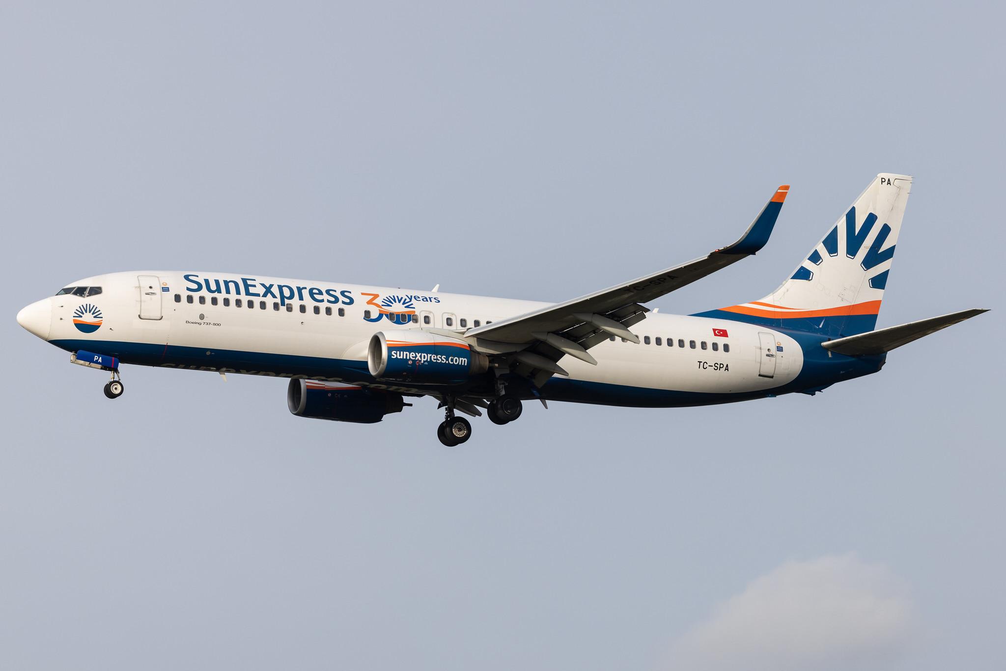 Hamburg Airport: SunExpress (XQ / SXS) |  Boeing 737-8HX B738 | TC-SPA | MSN 29684