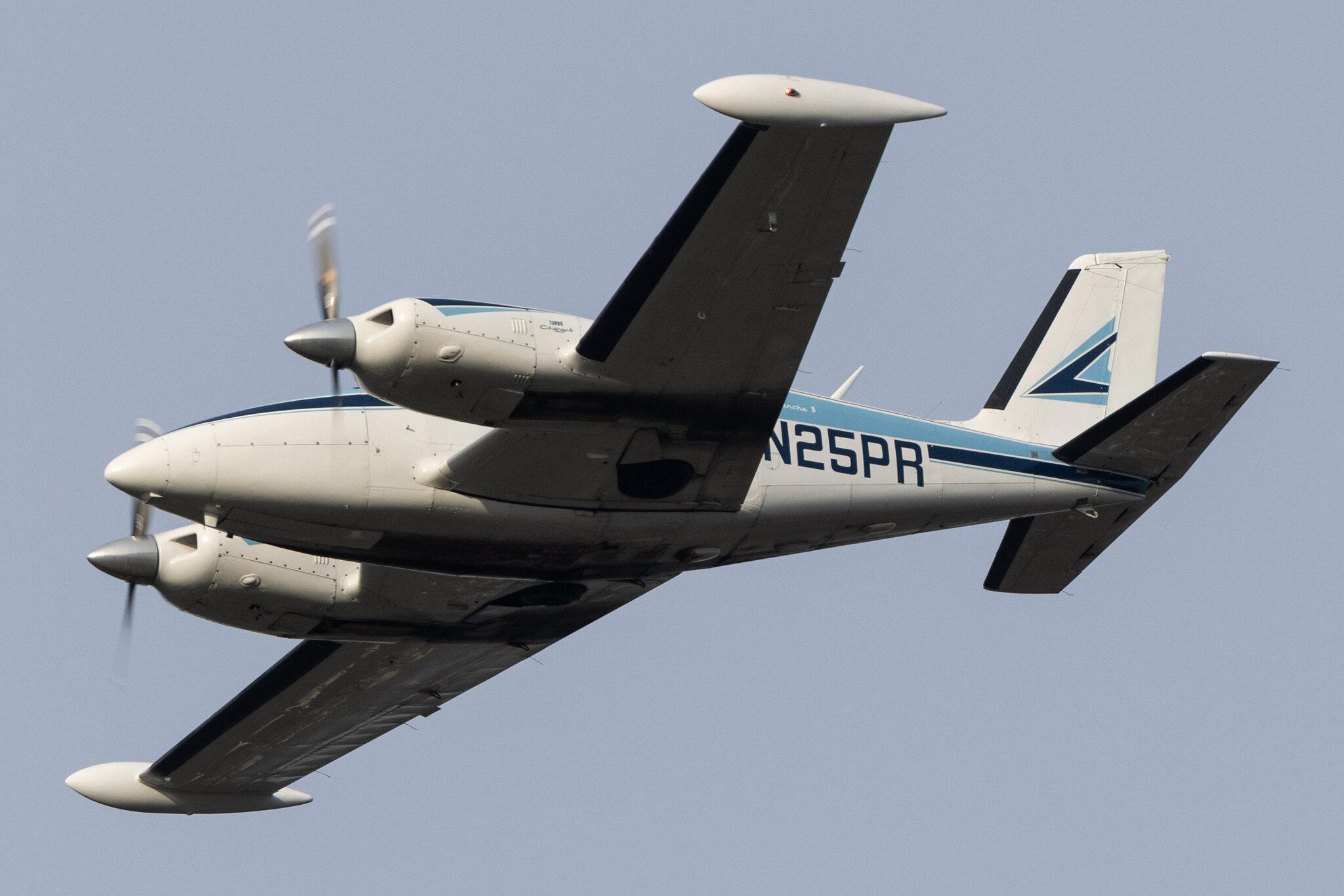 Hamburg Airport: Private owner |  Piper PA-30 Twin Comanche PA30 | N25PR | MSN 30-1511