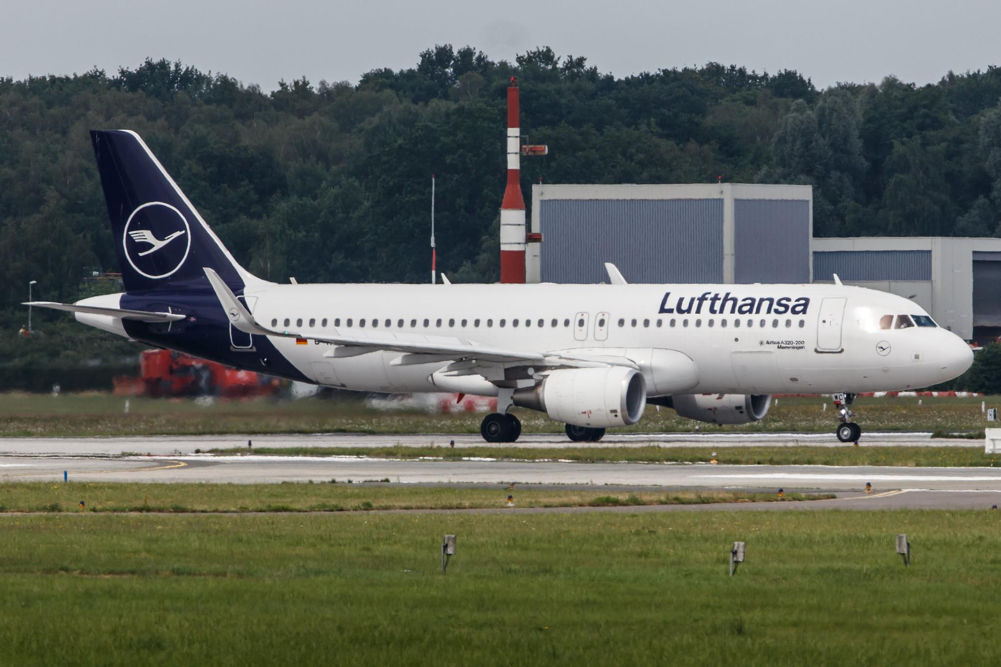 Hamburg Airport: Lufthansa (LH / DLH) |  Airbus A320-214 A320 | D-AIWC | MSN 8667