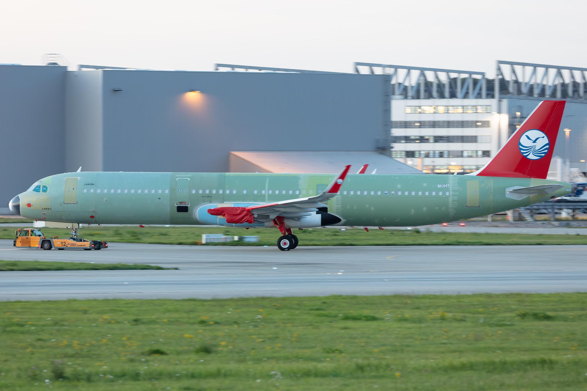 Hamburg Finkenwerder: Sichuan Airlines (3U / CSC) |  Airbus A321-271N A21N | D-AVZW (B-30FS) | MSN 10026