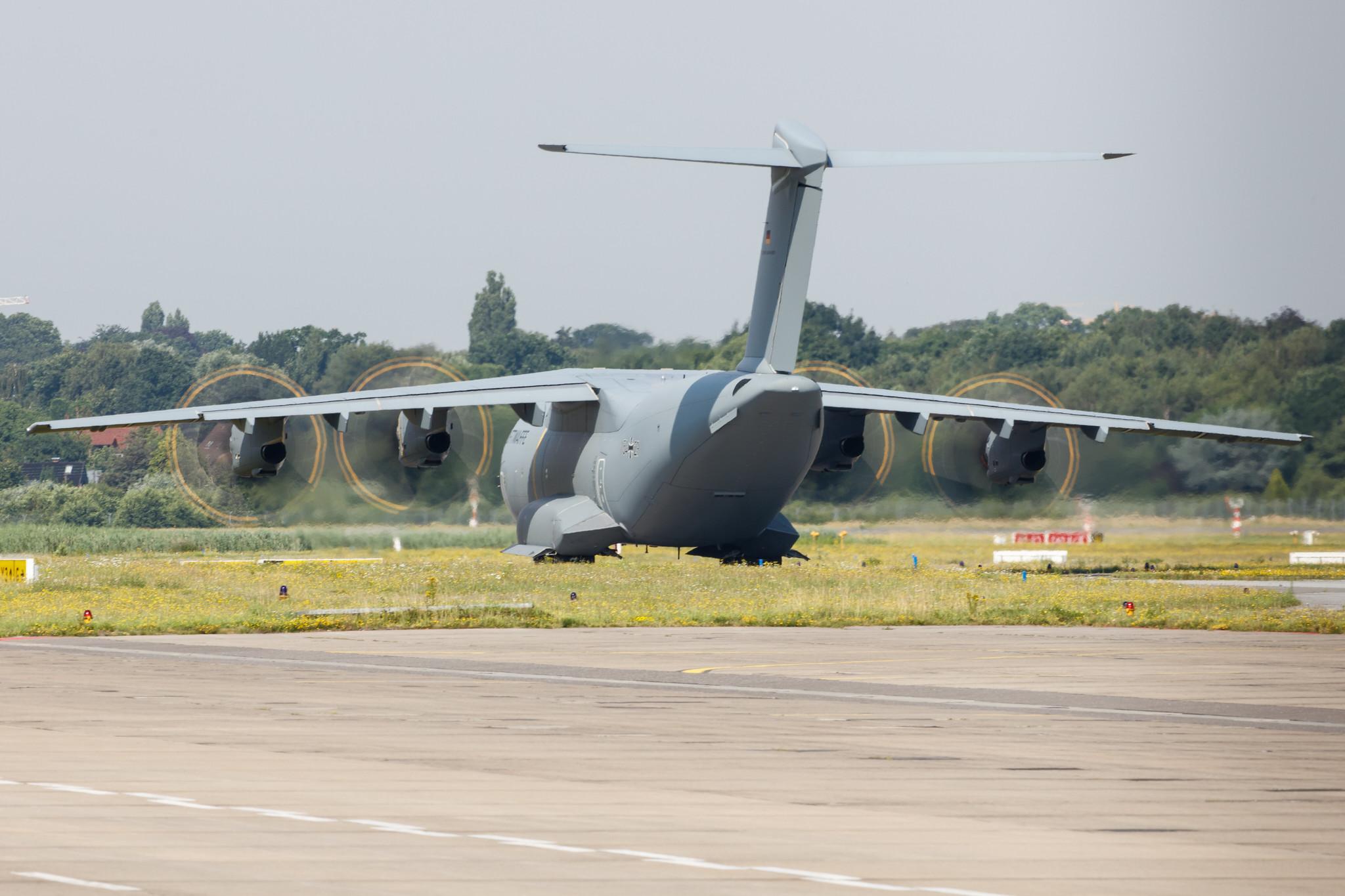 Hamburg Airport: German Air Force (/ GAF) | Airbus A400M-180 A400 A400 | 54+29 | MSN 090