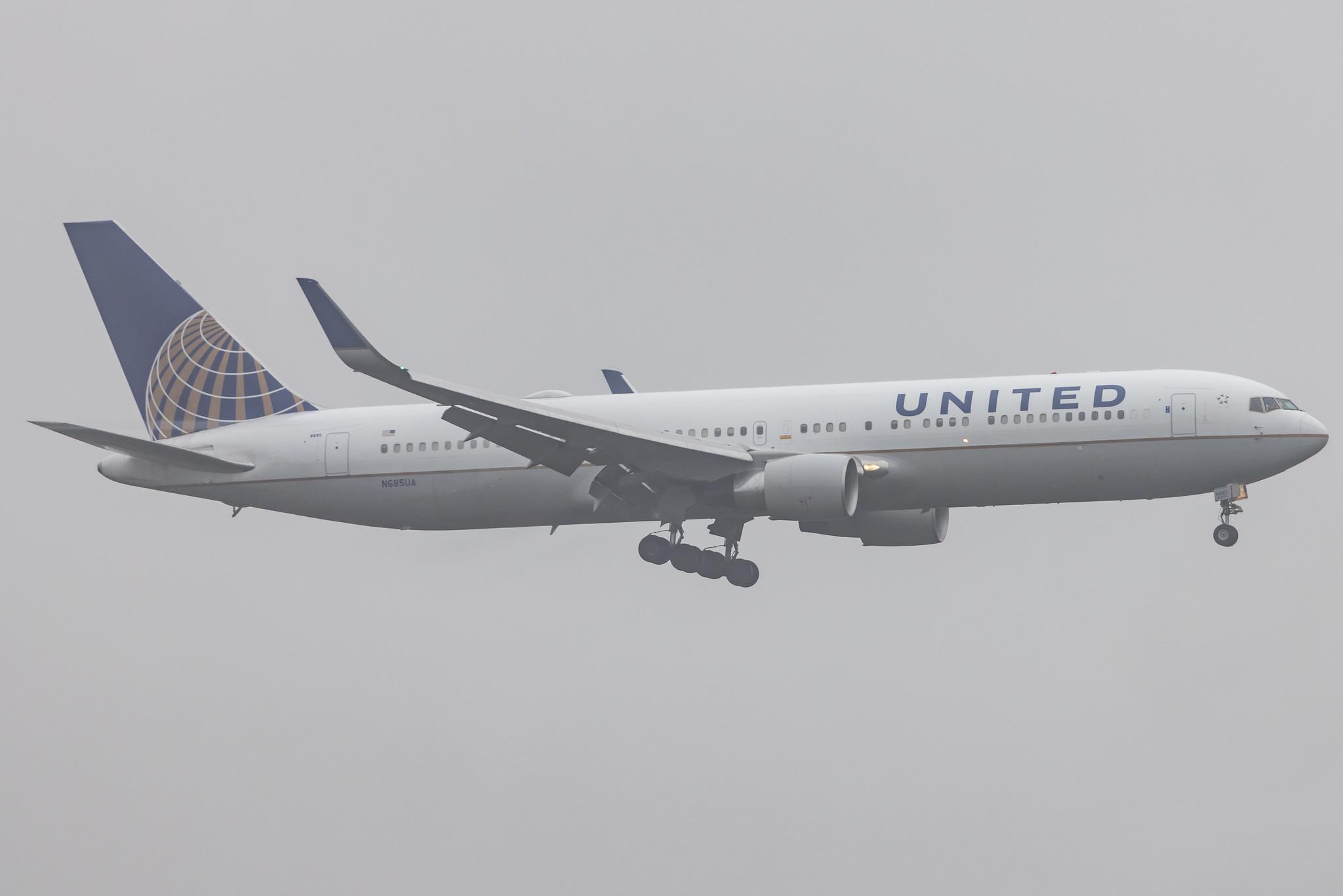 Frankfurt Airport: United Airlines (UA / UAL) |  Boeing 767-3CB(ER) B763 | N685UA | MSN 33467