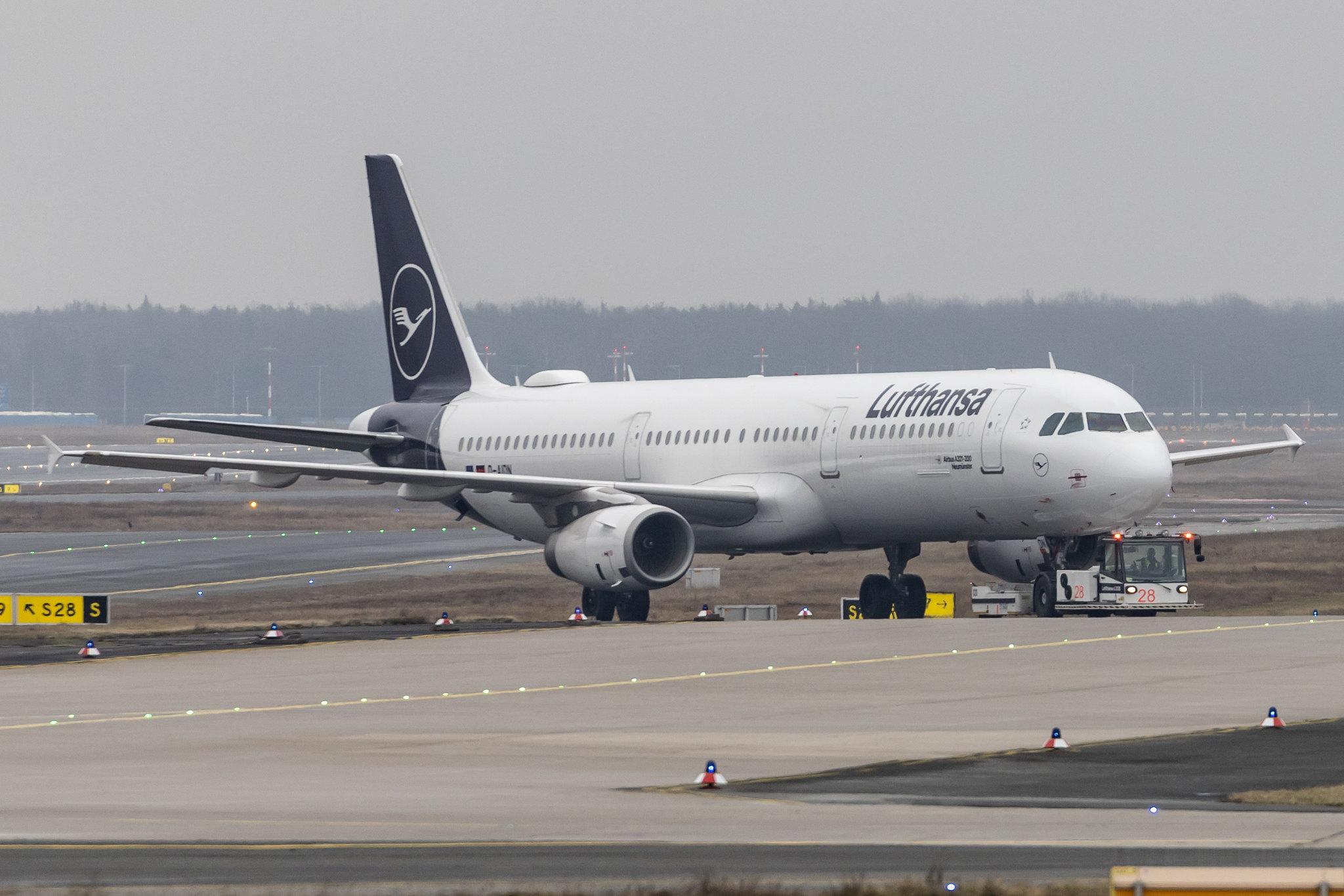 Frankfurt Airport: Lufthansa (LH / DLH) |  Airbus A321-231 A321 | D-AIDN | MSN 4976