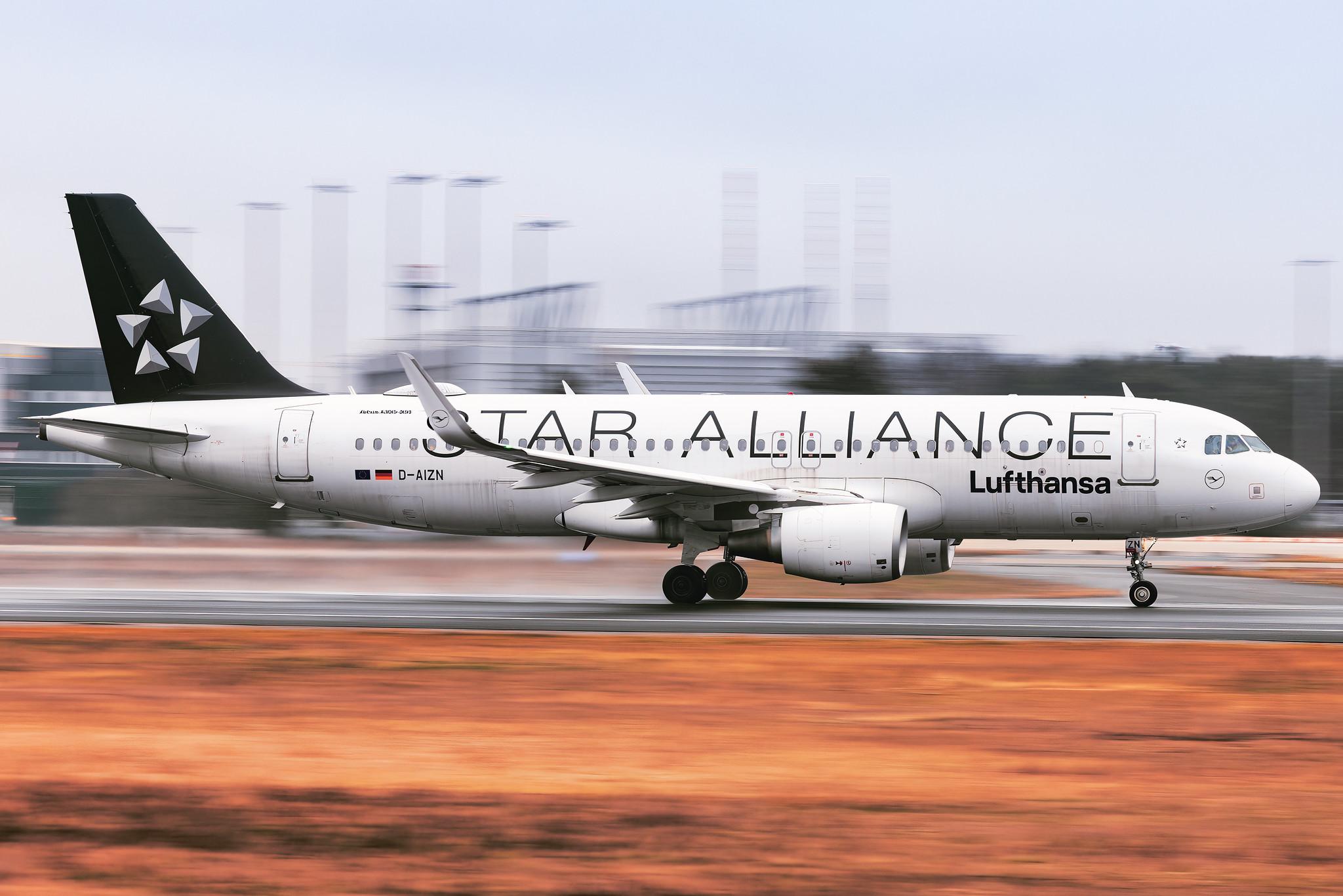 Frankfurt Airport: Lufthansa (LH / DLH) |  Livery: Star Alliance Livery |  Airbus A320-214 A320 | D-AIZN | MSN 5425