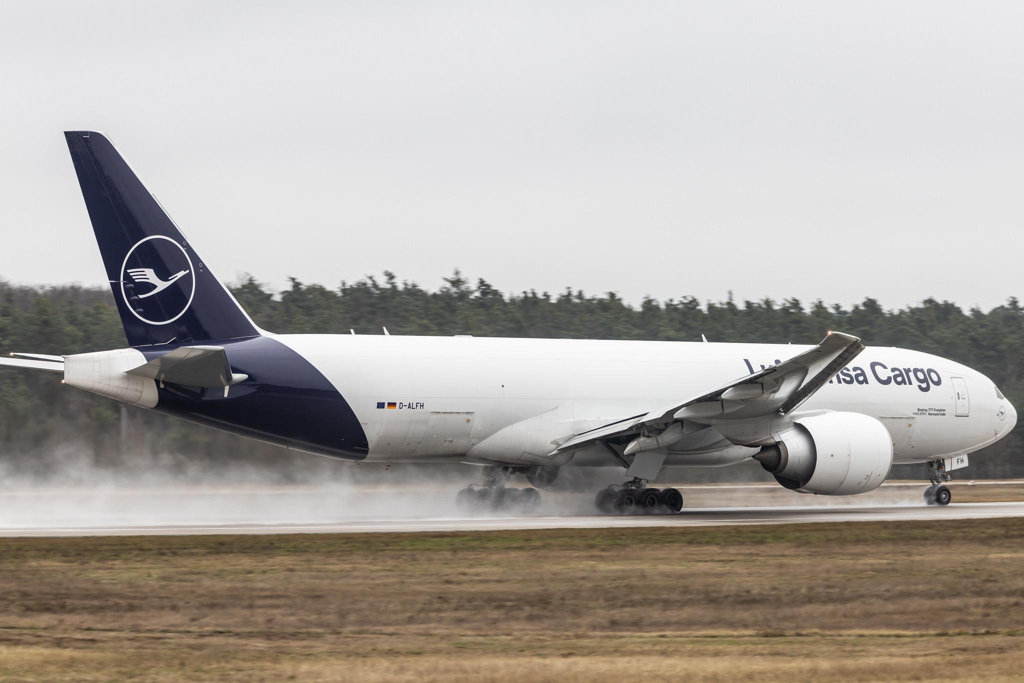 Frankfurt Airport: Lufthansa Cargo (/ GEC) |  Boeing 777-F B77L | D-ALFH | MSN 66911