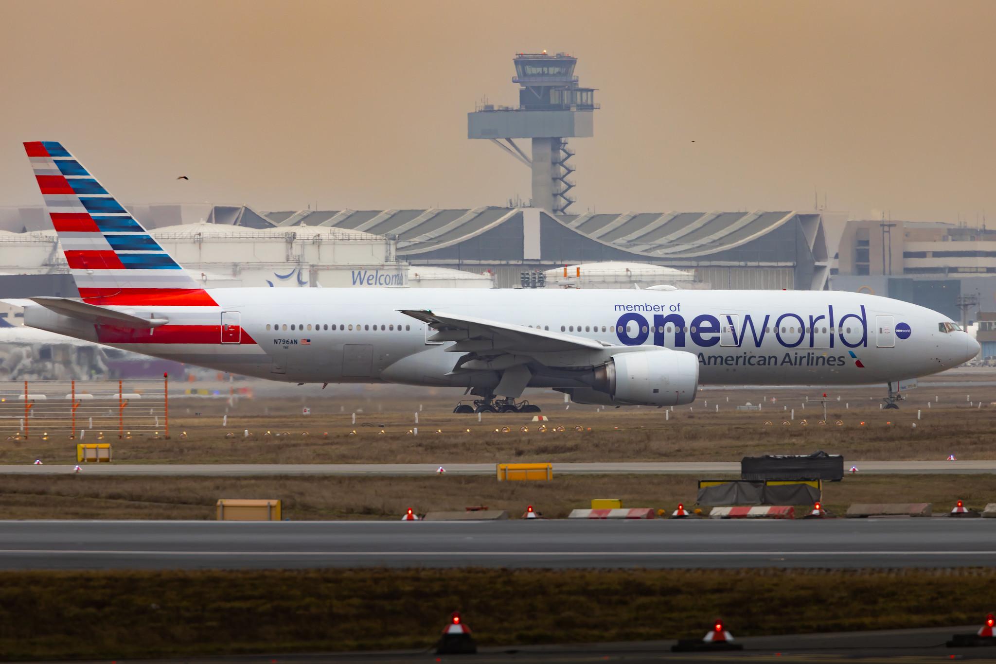 Frankfurt Airport: American Airlines (AA / AAL) |  Livery: Oneworld Livery |  Boeing 777-223(ER) B772 | N796AN | MSN 30796