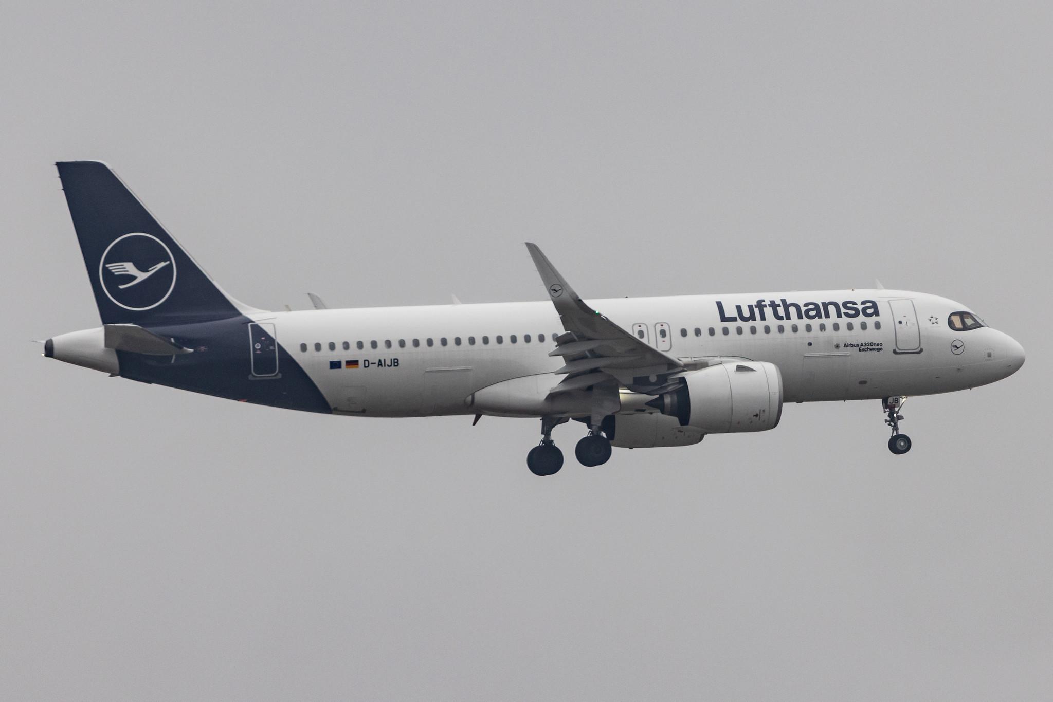 Frankfurt Airport: Lufthansa (LH / DLH) |  Airbus A320-271N A20N | D-AIJB | MSN 09493