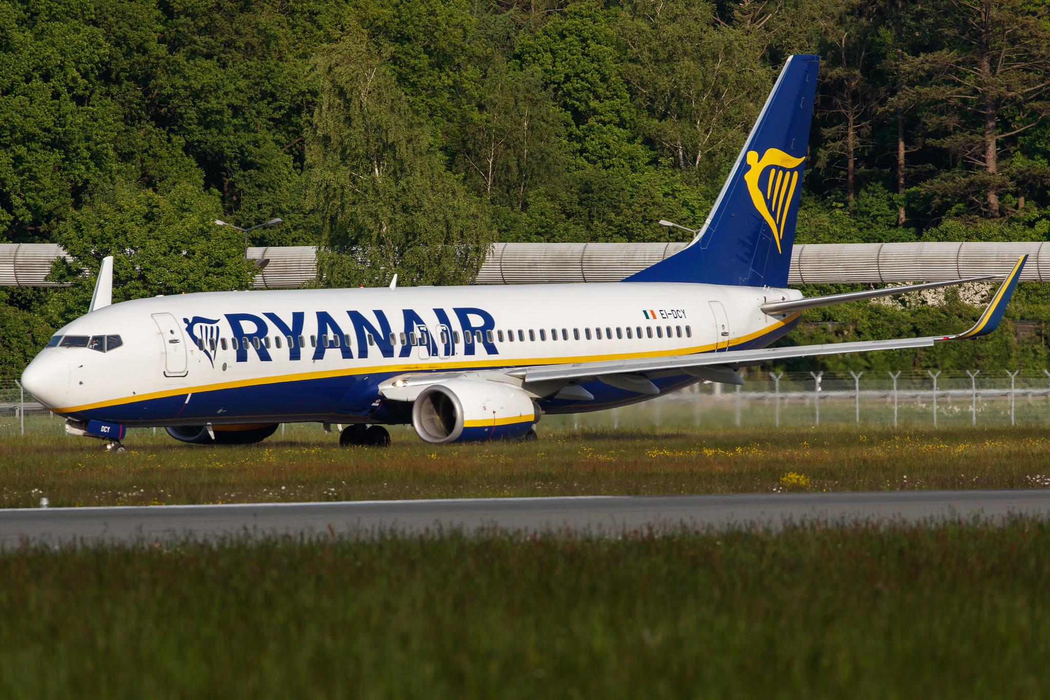 Hamburg Airport: Ryanair (FR / RYR) |  Boeing 737-8AS B738 | EI-DCY | MSN 33570
