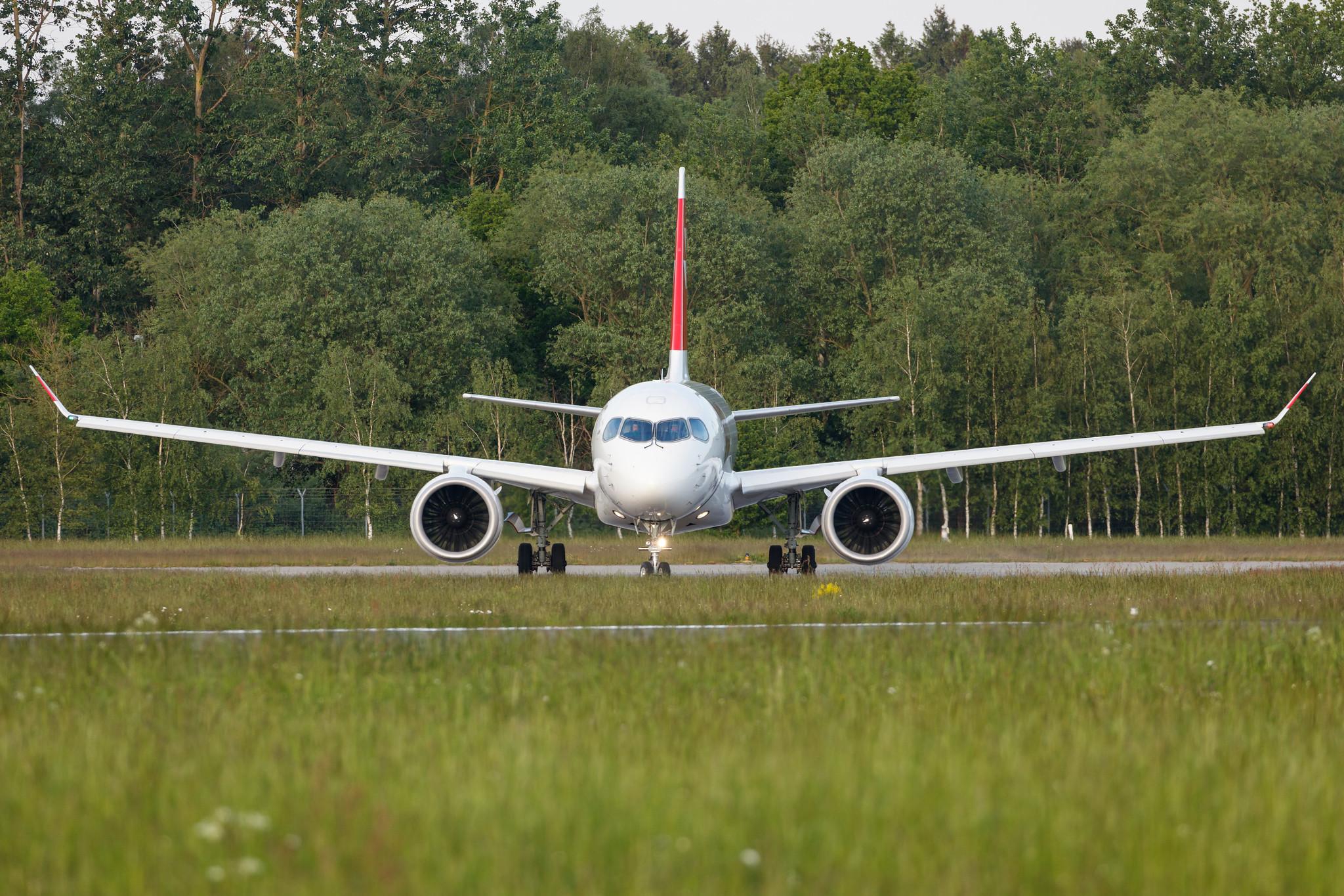 Hamburg Airport: Swiss (LX / SWR) |  Airbus A220-100 BCS1 | HB-JBA | MSN 50010