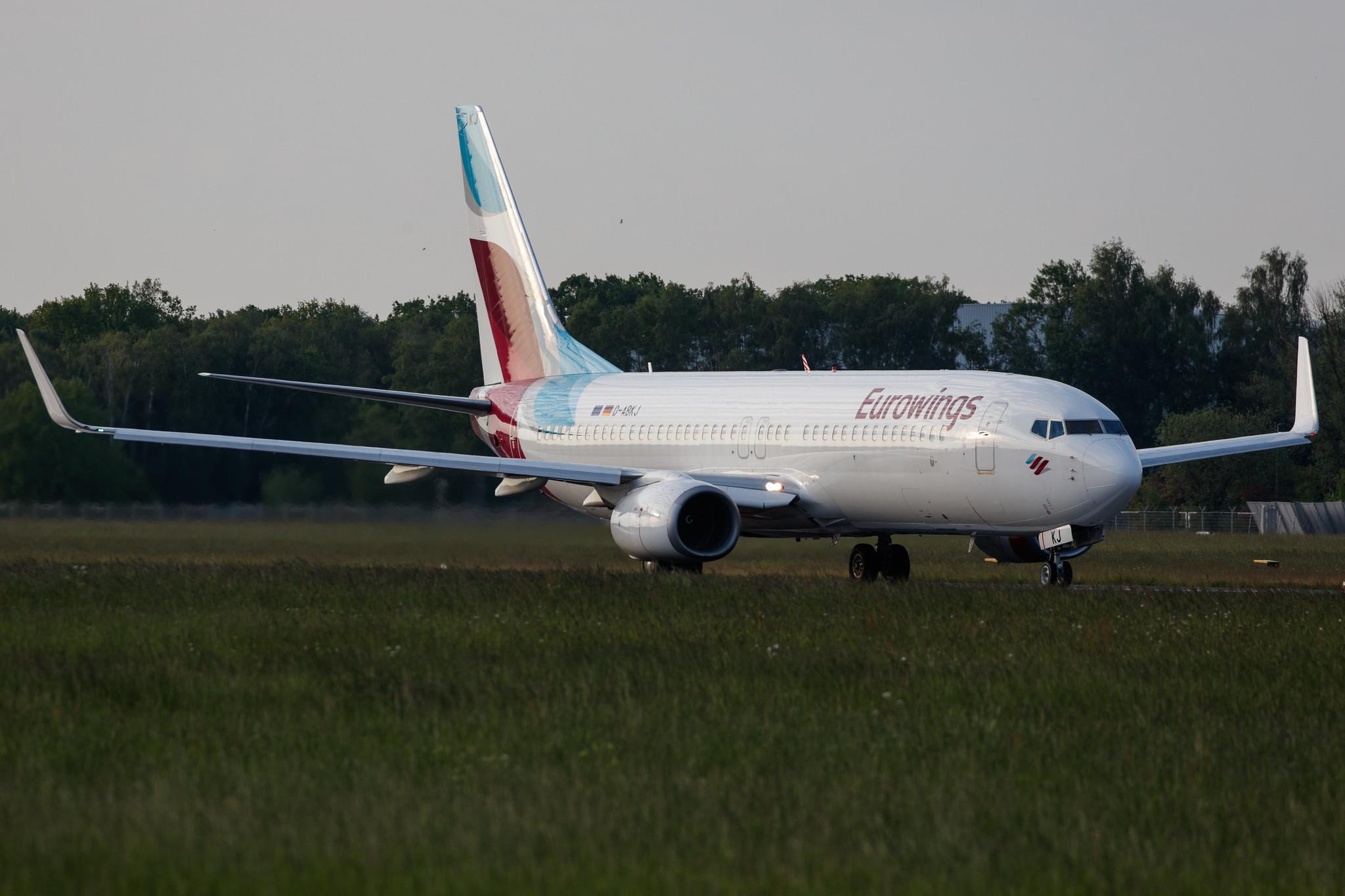 Hamburg Airport: Eurowings (EW / EWG) | Operator: TUI fly |  Boeing 737-86J B738 | D-ABKJ | MSN 37749