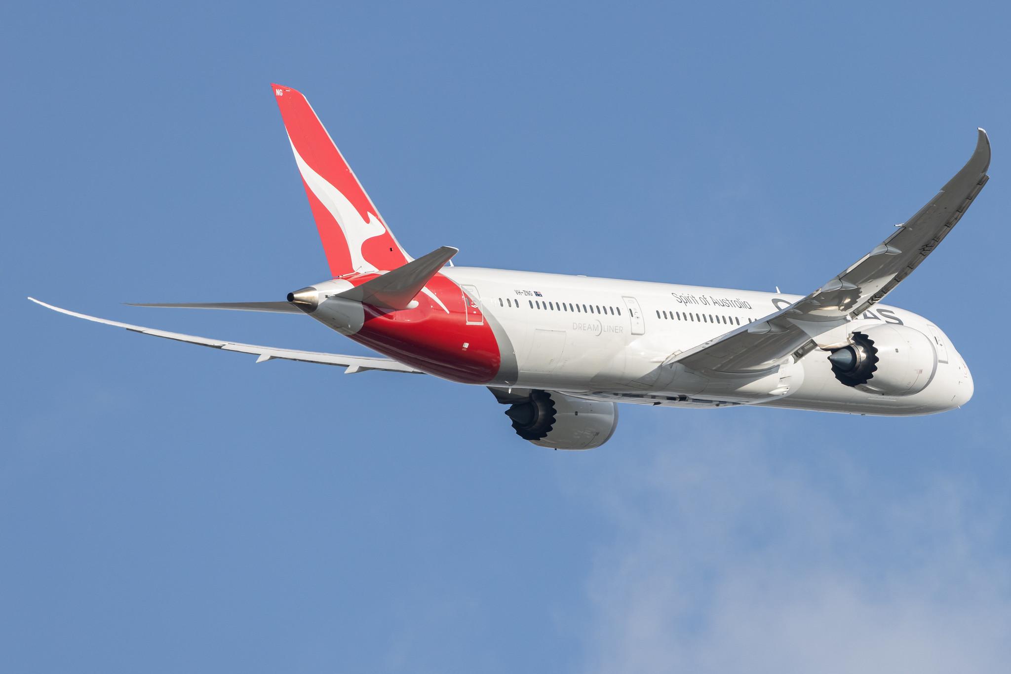 London Heathrow: Qantas (QF / QFA) |  Boeing 787-9 Dreamliner B789 | VH-ZNG | MSN 36240