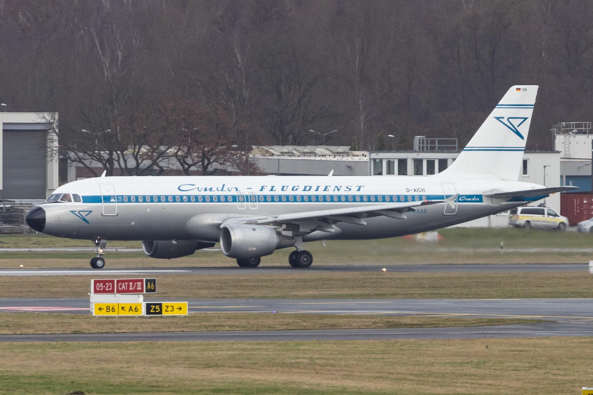 Hamburg Airport: Condor (DE / CFG) |  Livery: Retro Livery |  Airbus A320-212 A320 | D-AICH | MSN 0971