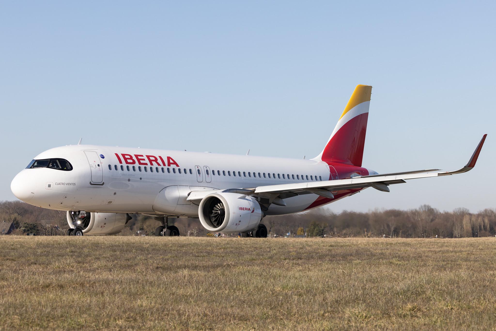 Hamburg Airport: Iberia (IB / IBE) |  Airbus A320-251N A20N | EC-NDN | MSN 8939