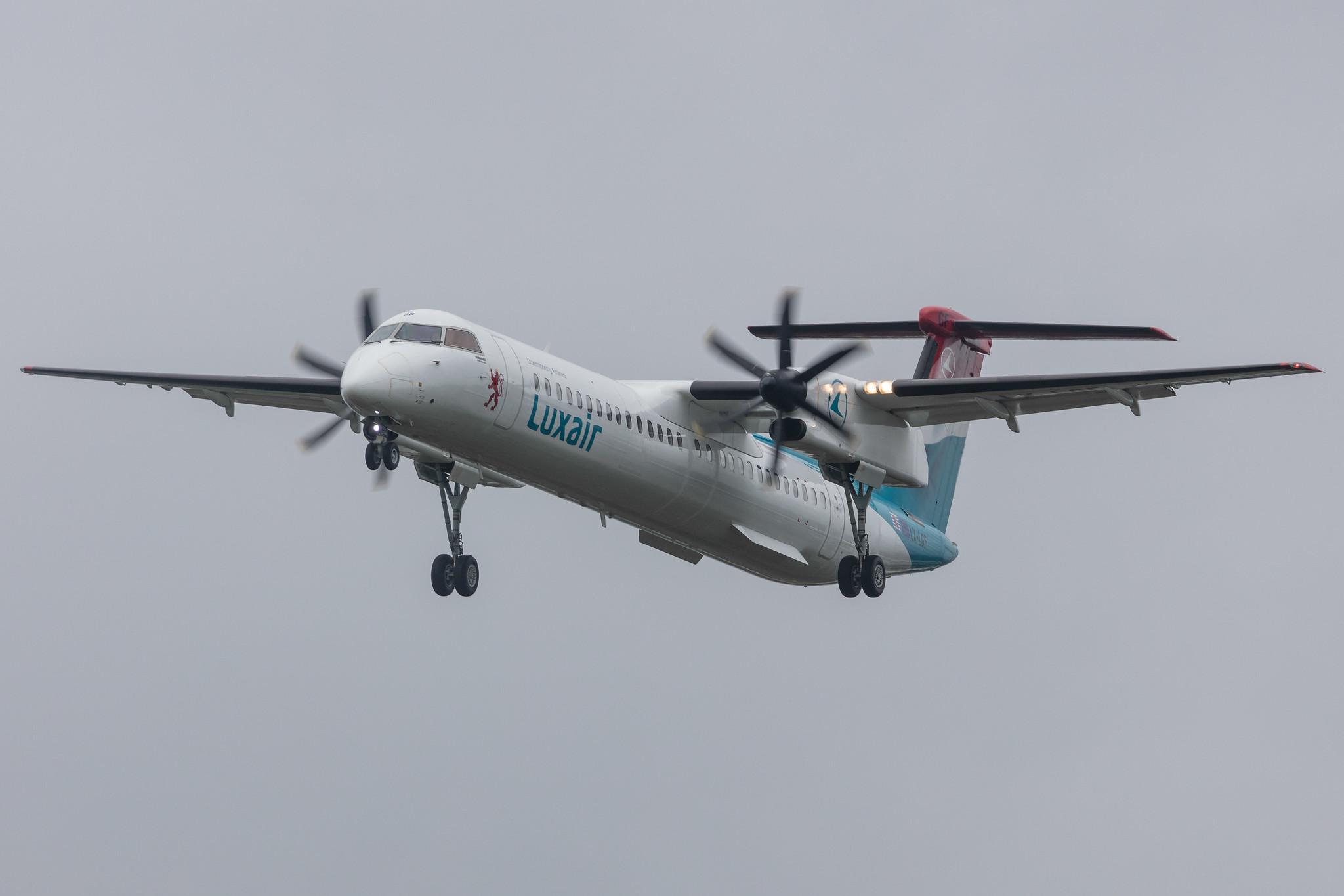 Hamburg Airport: Luxair (LG / LGL) |  De Havilland Canada Dash 8-400 DH8D | LX-LGF | MSN 4349