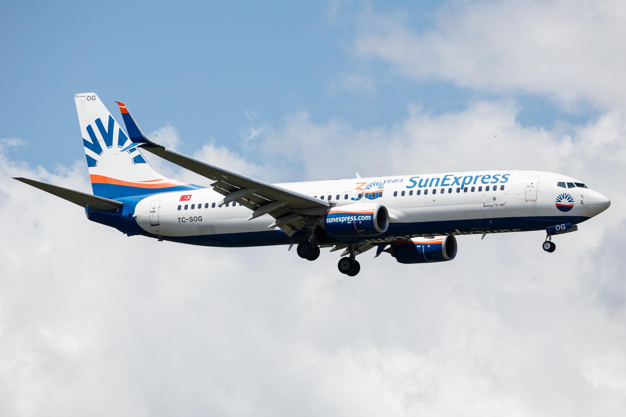 Frankfurt Airport: SunExpress (XQ / SXS) |  Boeing 737-8HC B738 | TC-SOG | MSN 61179