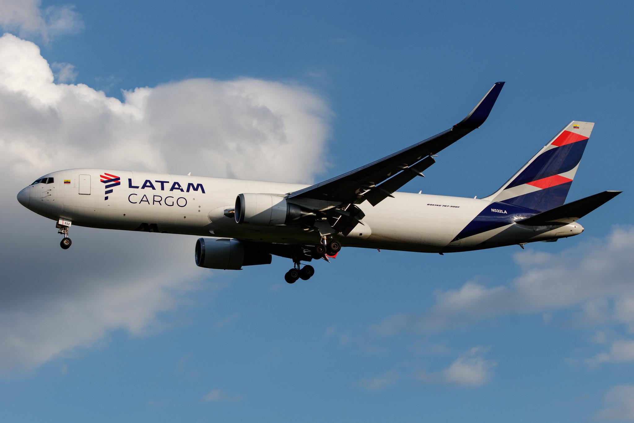 Frankfurt Airport: LATAM Cargo (UC / LCO) | Operator: LATAM Cargo Colombia |  Boeing 767-316F(ER) B763 | N532LA | MSN 30780