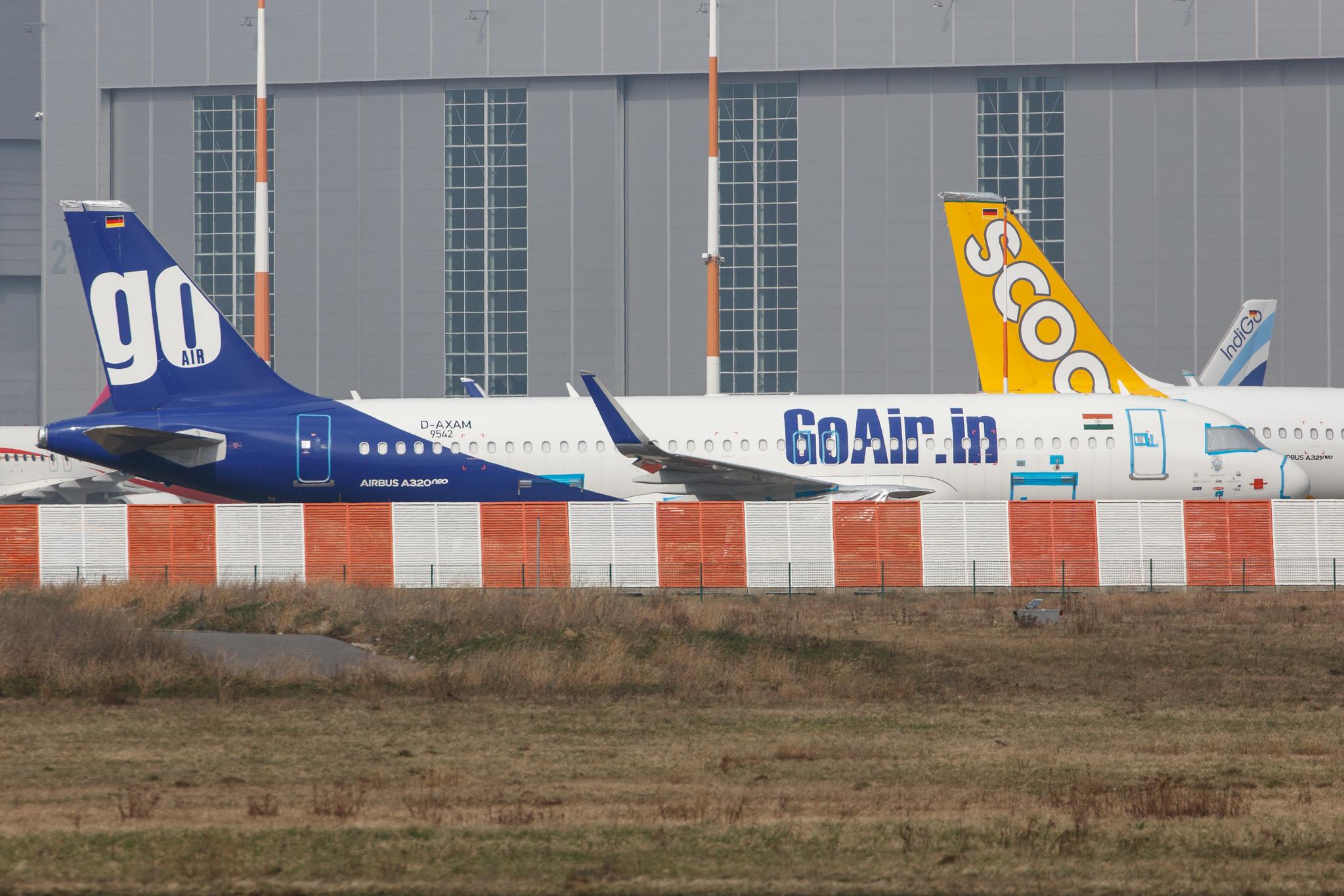 Hamburg Finkenwerder: Go First (G8 / GOW) |  Airbus A320-271N A20N | D-AXAM (VT-WJX) | MSN 9542