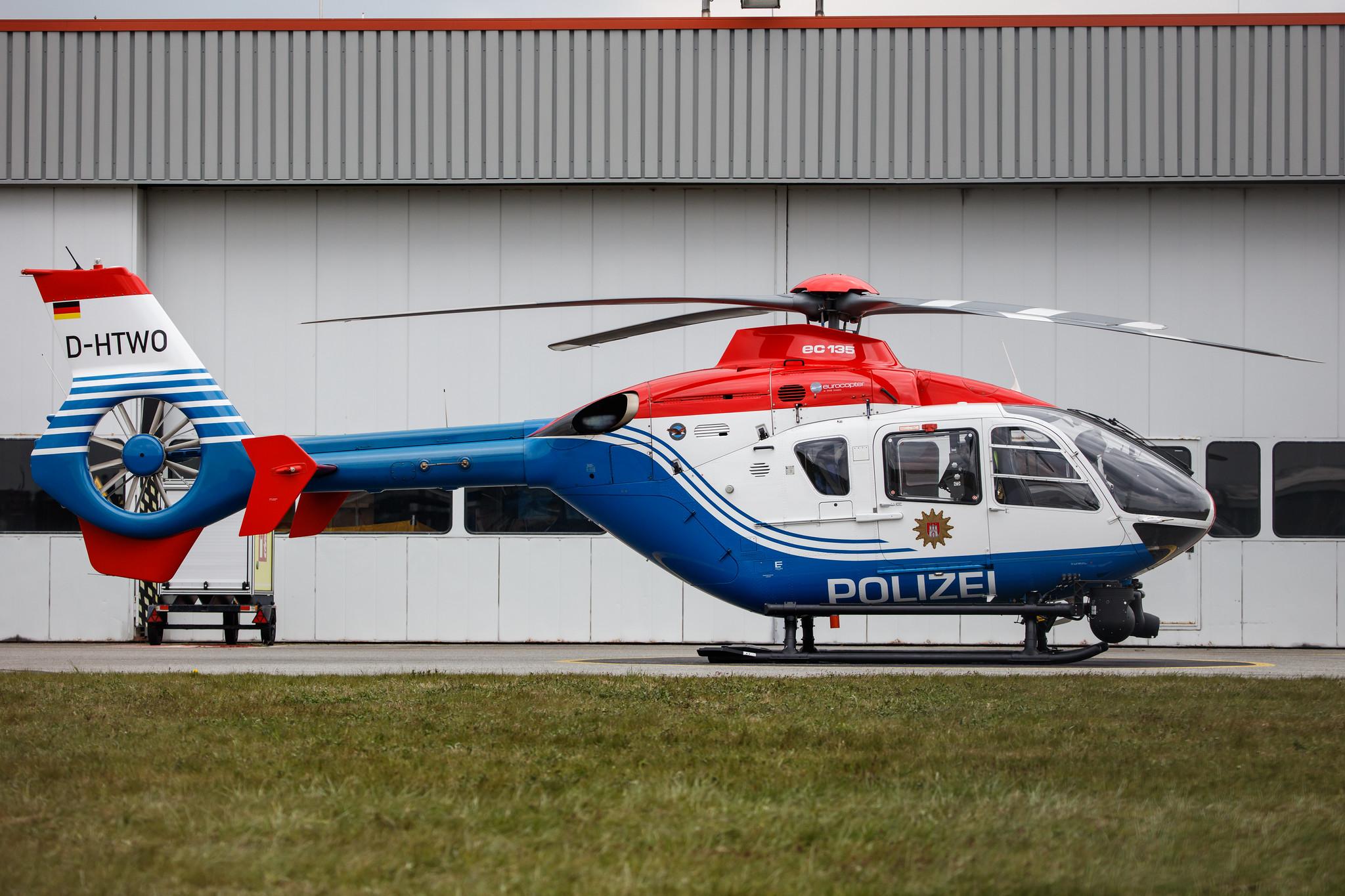 Hamburg Airport: Polizei Hamburg |  Airbus Helicopters H135 EC35 | D-HTWO | MSN 0343