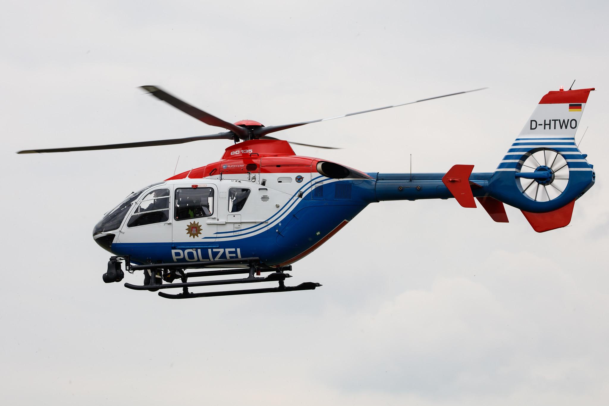Hamburg Airport: Polizei Hamburg |  Airbus Helicopters H135 EC35 | D-HTWO | MSN 0343