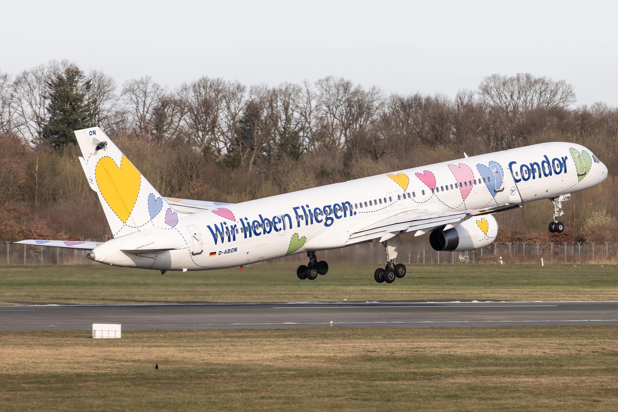 Hamburg Airport: Condor (DE / CFG) |  Livery: Wir Lieben Fliegen Livery |  Boeing 757-330 B753 | D-ABON | MSN 29023