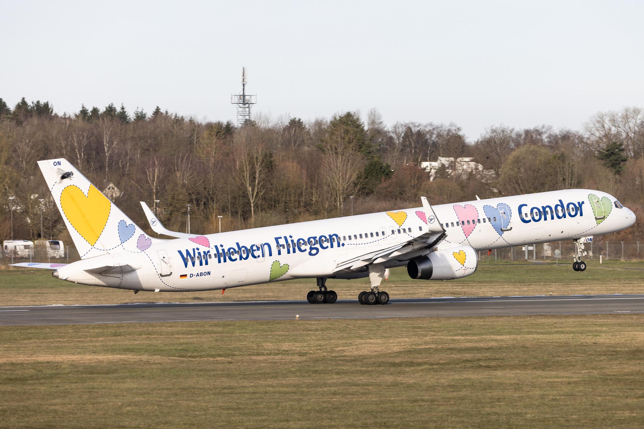 Hamburg Airport: Condor (DE / CFG) |  Livery: Wir Lieben Fliegen Livery |  Boeing 757-330 B753 | D-ABON | MSN 29023