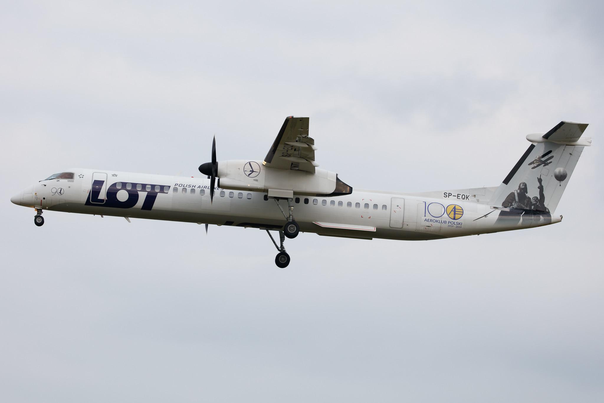 Hamburg Airport: LOT (LO / LOT) |  De Havilland Canada Dash 8-400 DH8D | SP-EQK | MSN 4443
