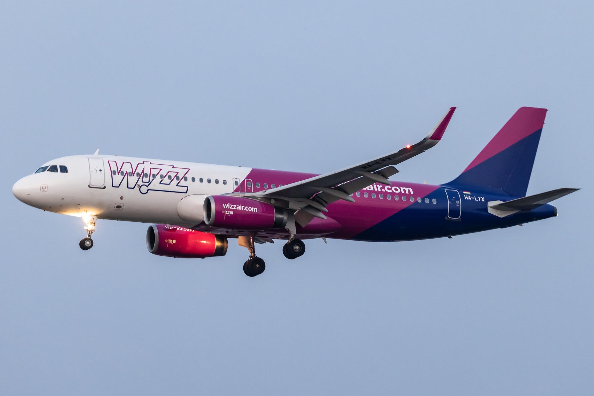 Hamburg Airport: Wizz Air (W6 / WZZ) |  Airbus A320-232 A320 | HA-LYX | MSN 8183