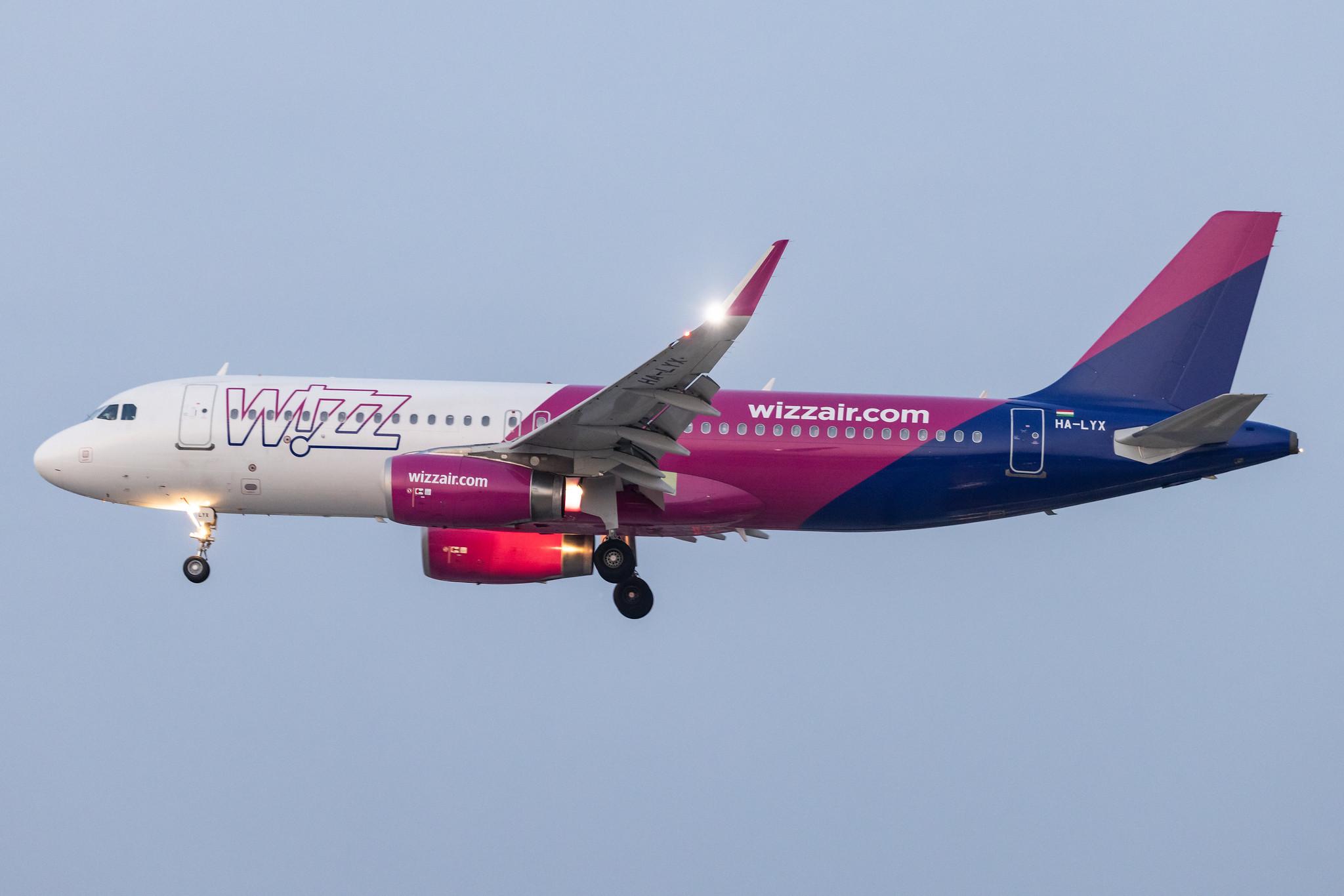 Hamburg Airport: Wizz Air (W6 / WZZ) |  Airbus A320-232 A320 | HA-LYX | MSN 8183