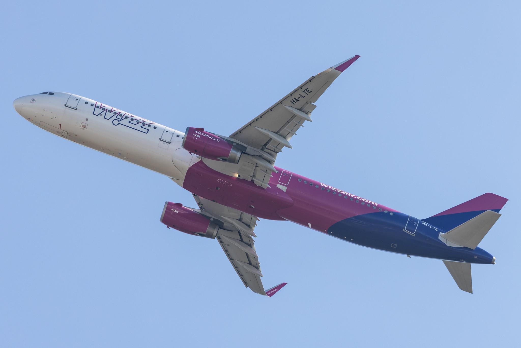 Köln Bonn Airport: Wizz Air (W6 / WZZ) |  Airbus A321-231 A321 | HA-LTE | MSN 8325