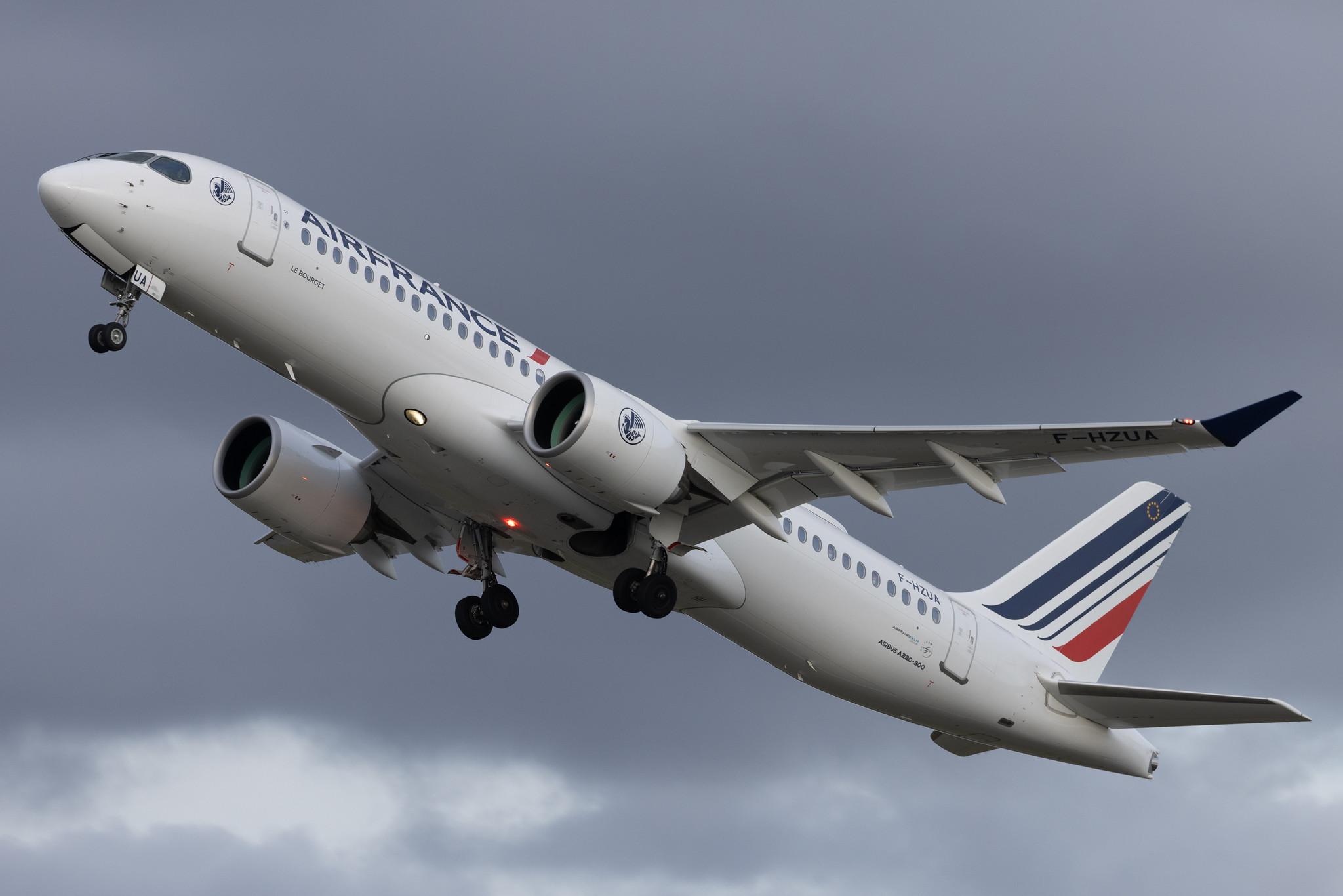 Hamburg Airport: Air France (AF / AFR) |  Airbus A220-300 BCS3 | F-HZUA | MSN 55134