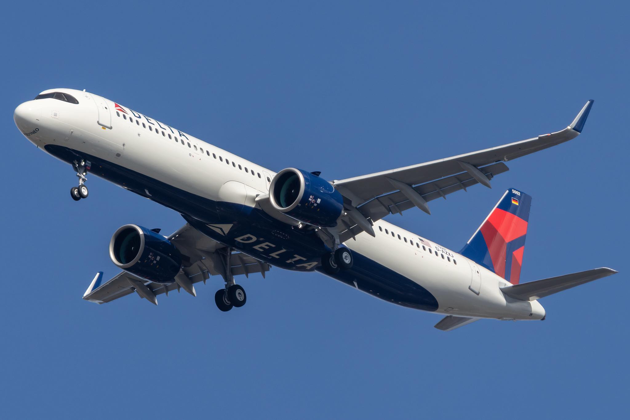 Hamburg Airport: Delta Air Lines (DL / DAL) |  Airbus A321-271NX A21N | D-AZXJ | MSN 10467