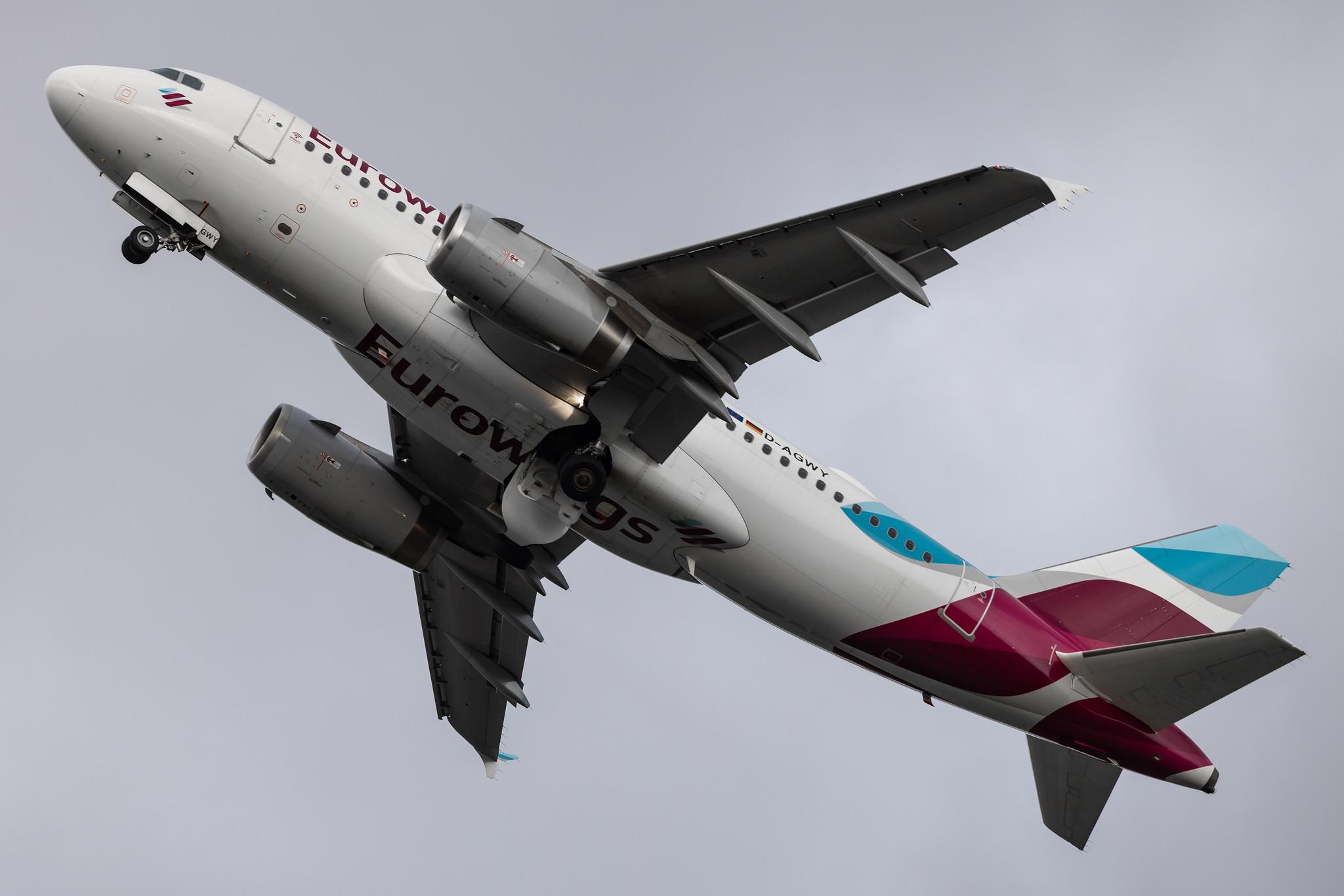 Hamburg Airport: Eurowings (EW / EWG) |  Airbus A319-132 A319 | D-AGWY | MSN 5941