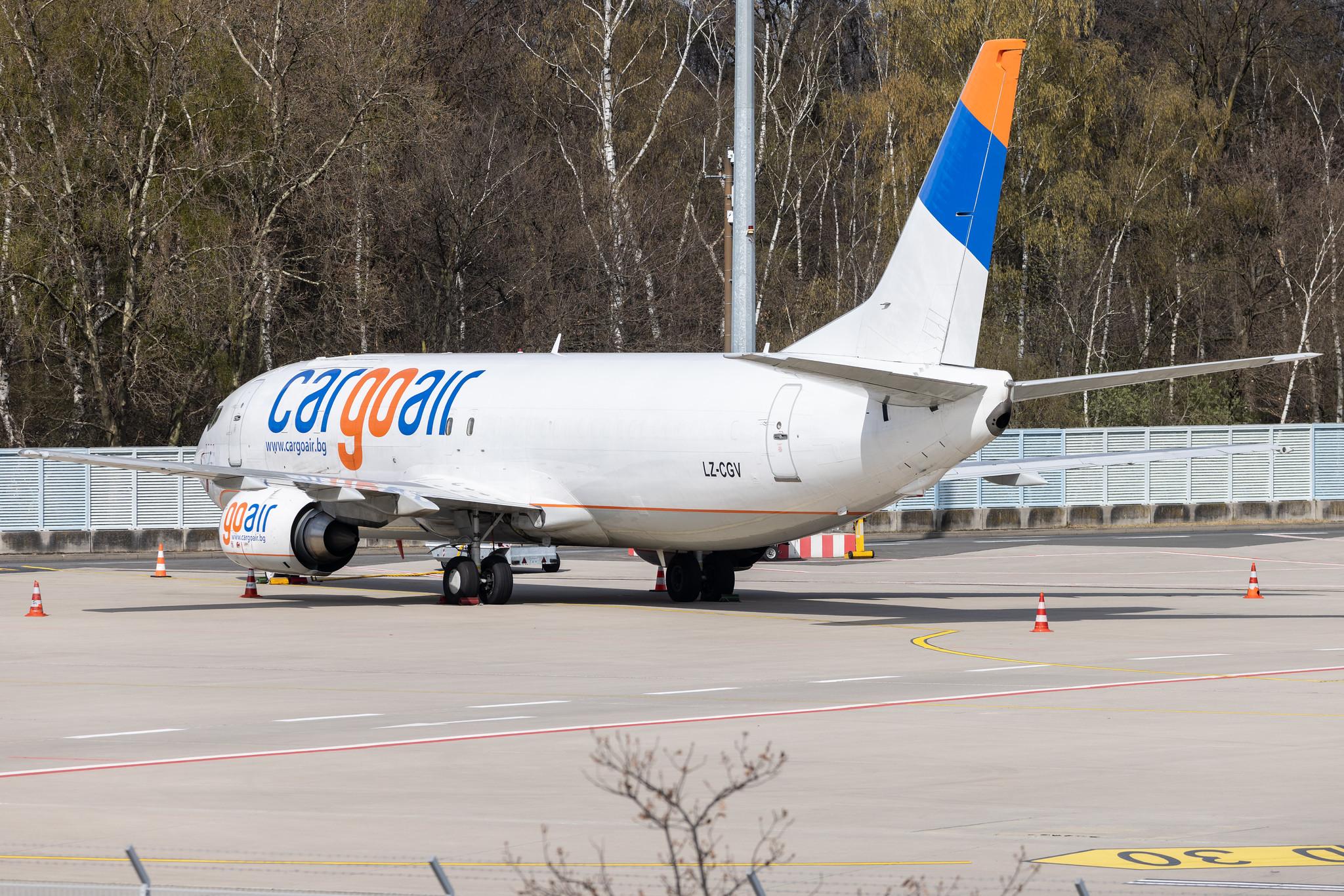 Köln Bonn Airport: Cargo Air (/ CGF) |  Boeing 737-405(SF) B734 | LZ-CGV | MSN 25795
