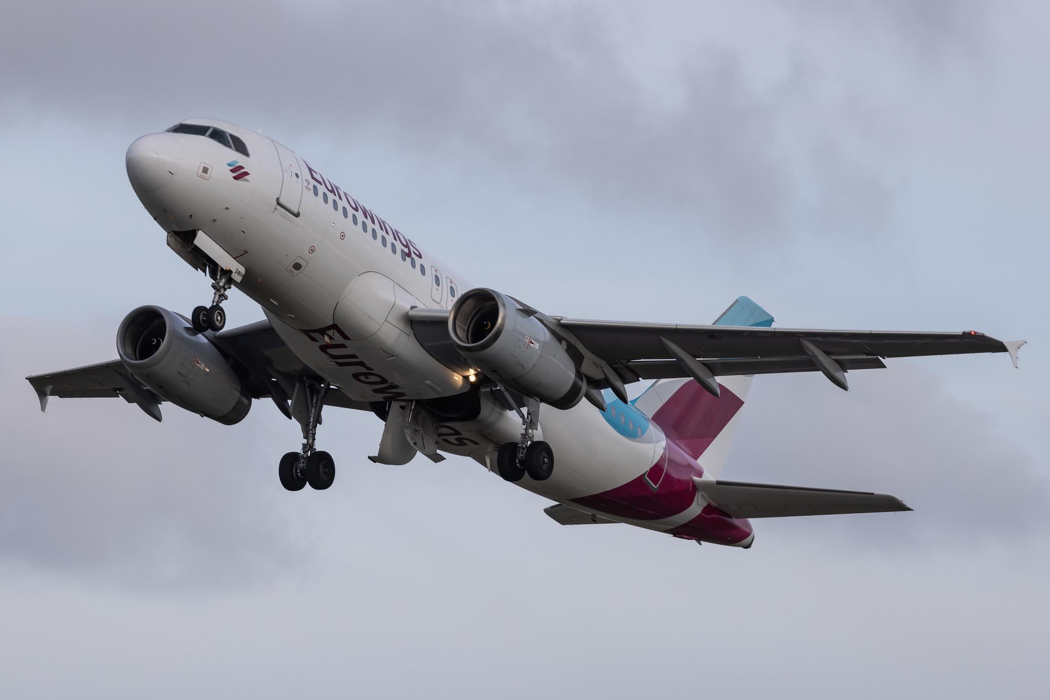 Hamburg Airport: Eurowings (EW / EWG) |  Airbus A319-132 A319 | D-AGWH | MSN 3352