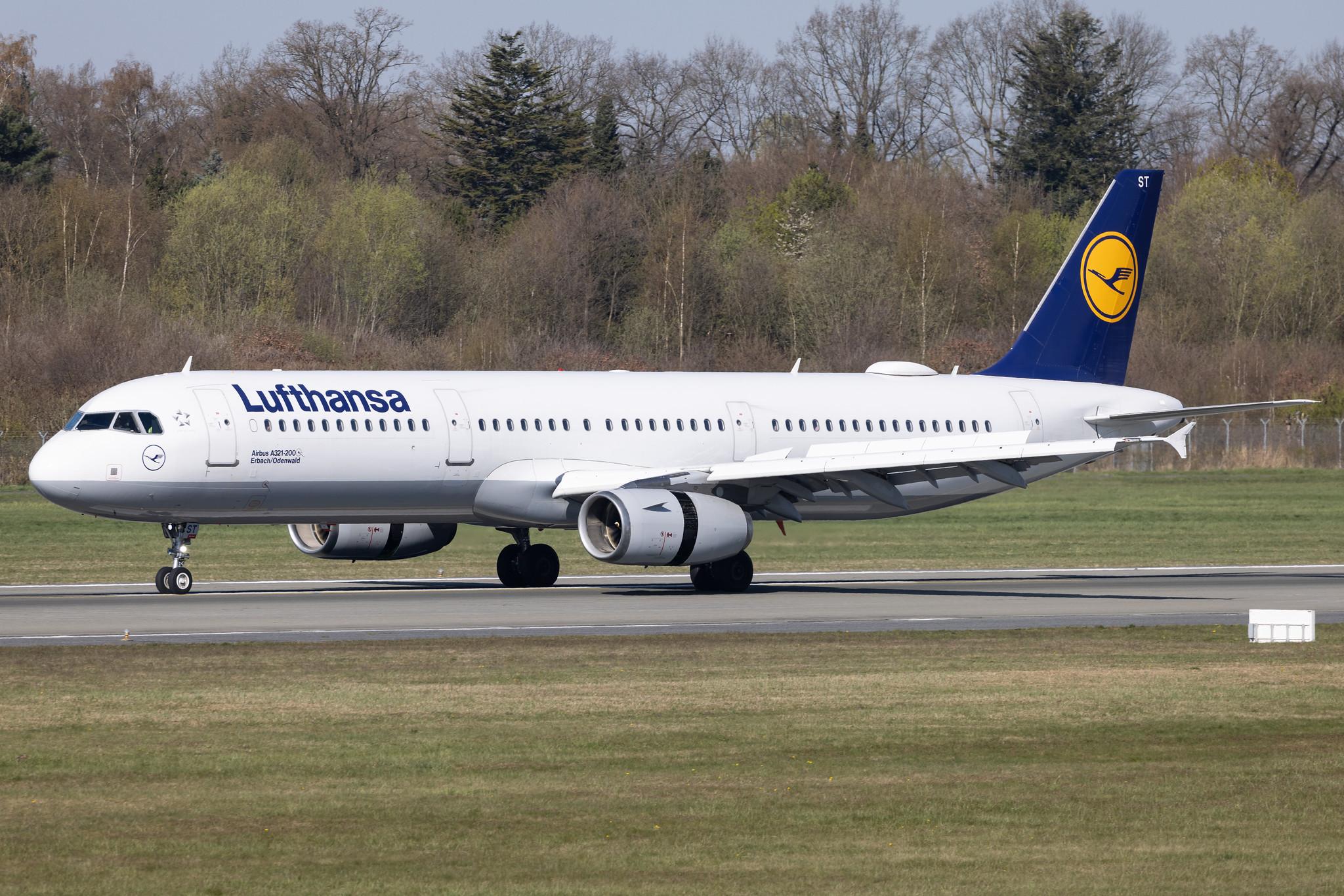 Hamburg Airport: Lufthansa (LH / DLH) |  Airbus A321-231 A321 | D-AIST | MSN 4005